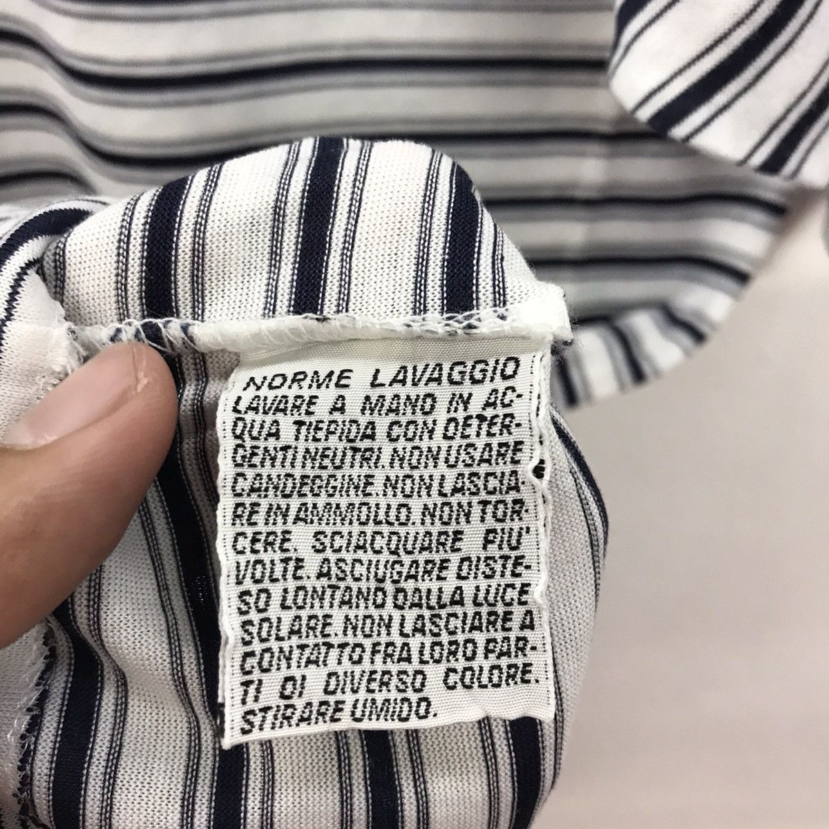 Givenchy × Vintage Rare!! Vintage Givenchy single pocket Tee Size US S / EU 44-46 / 1 - 13 Thumbnail