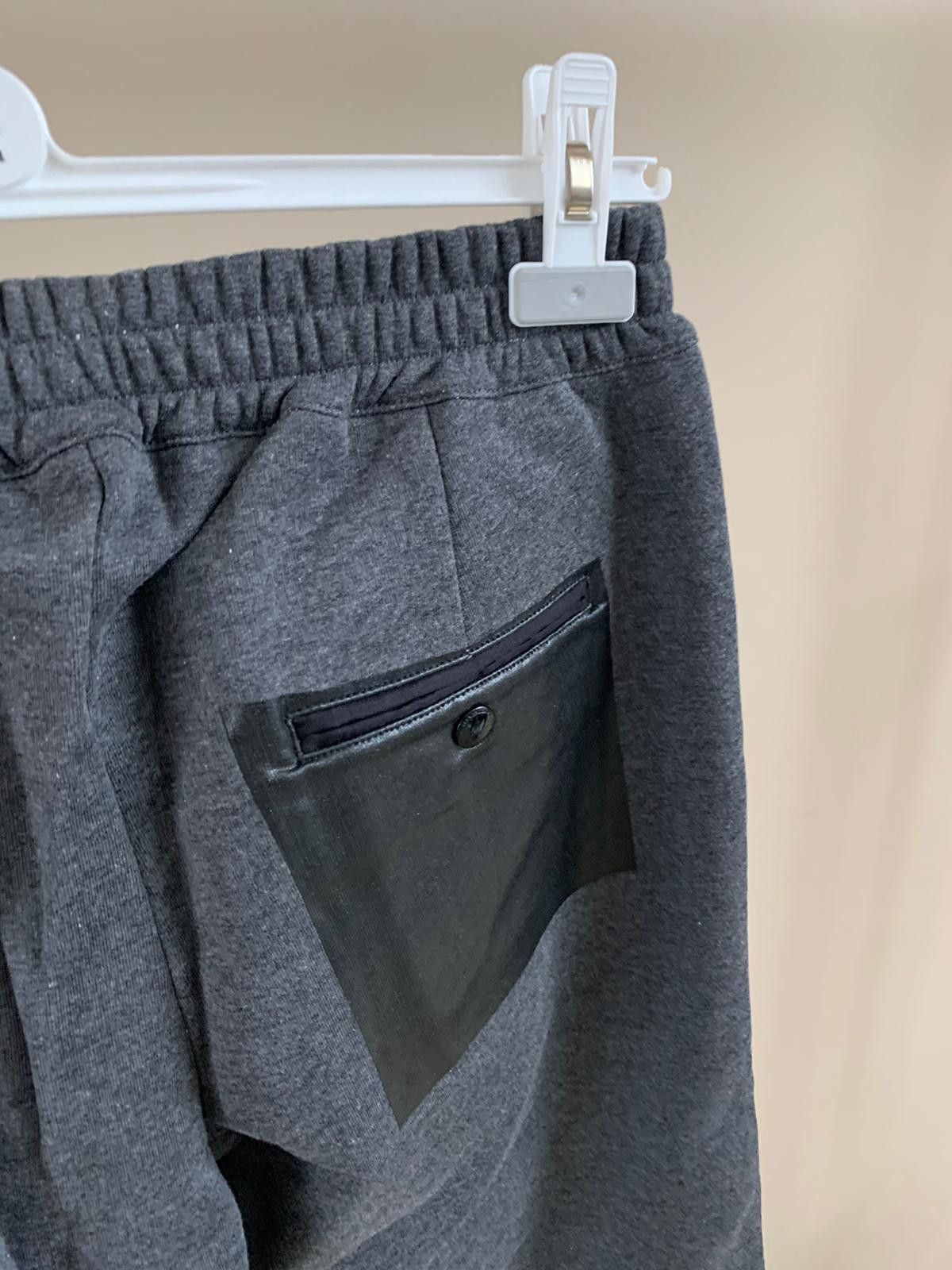 Alexander McQueen Jogger Trousers in Grey Size US 36 / EU 52 - 12 Thumbnail