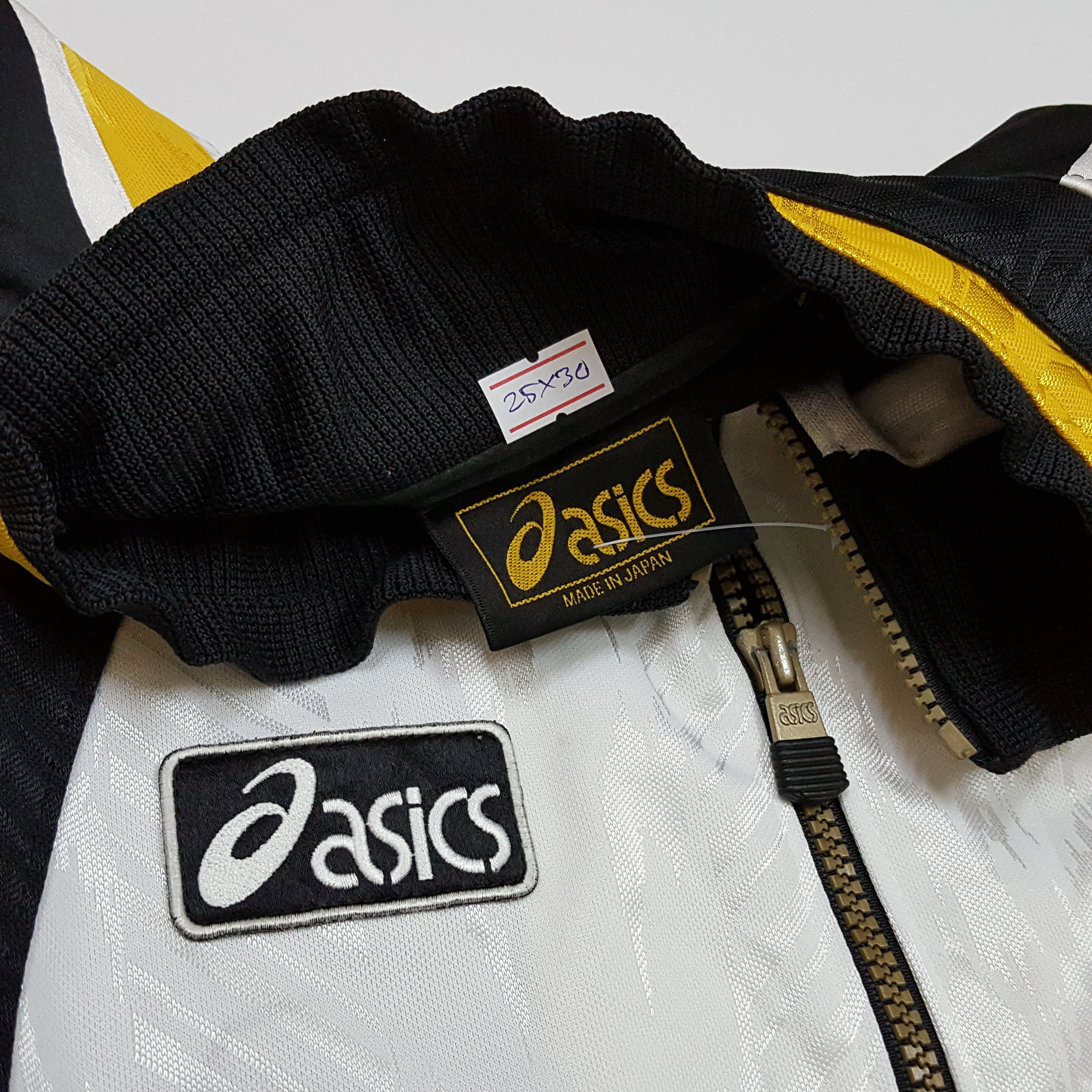 Asics × Japanese Brand × Vintage Vintage asics big logo nice colour jacket made in japan Size US L / EU 52-54 / 3 - 3 Thumbnail