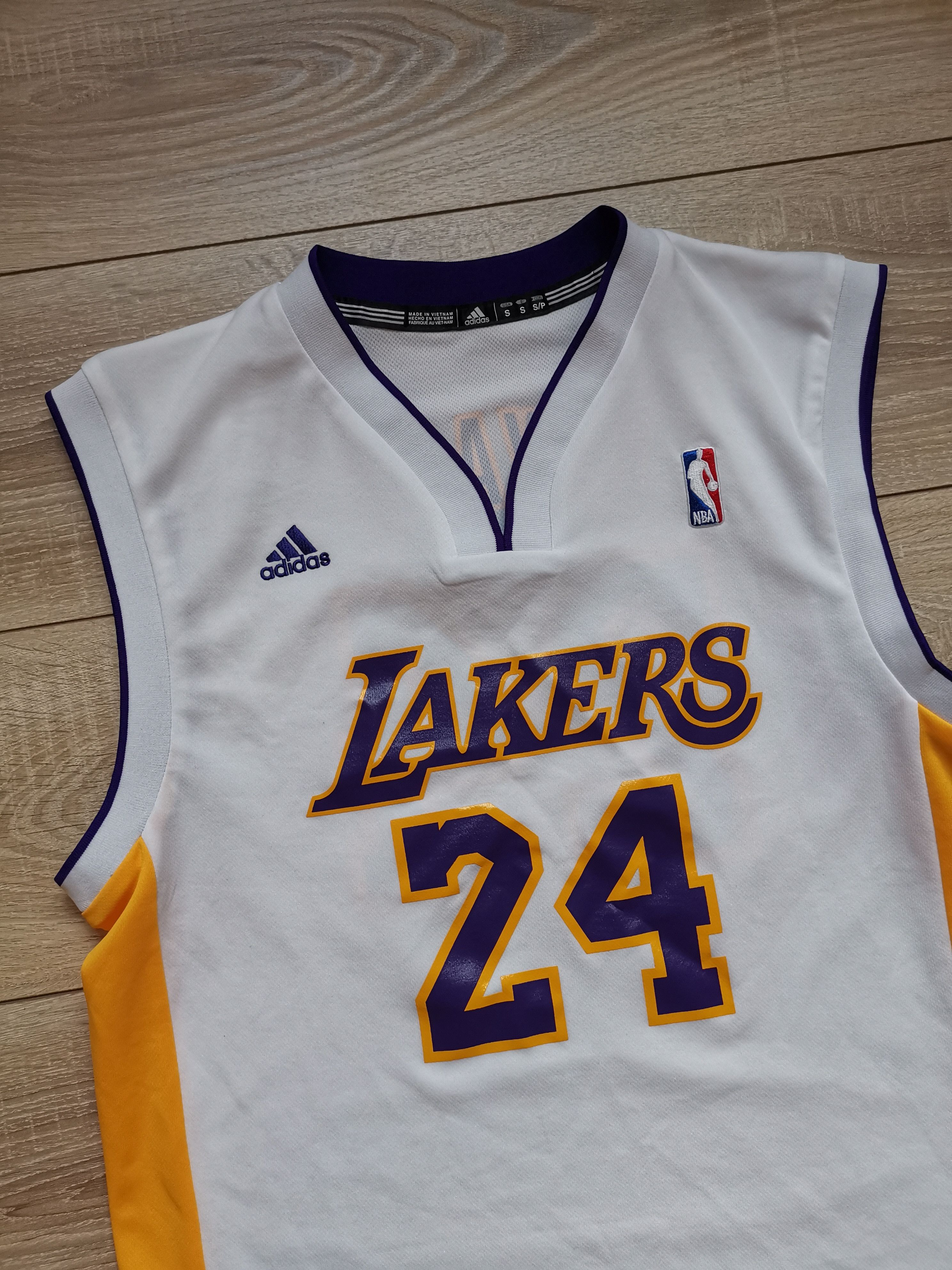 Adidas Adidas LA Lakers 12/13 #24 Kobe Bryant jersey white Size US S / EU 44-46 / 1 - 2 Thumbnail