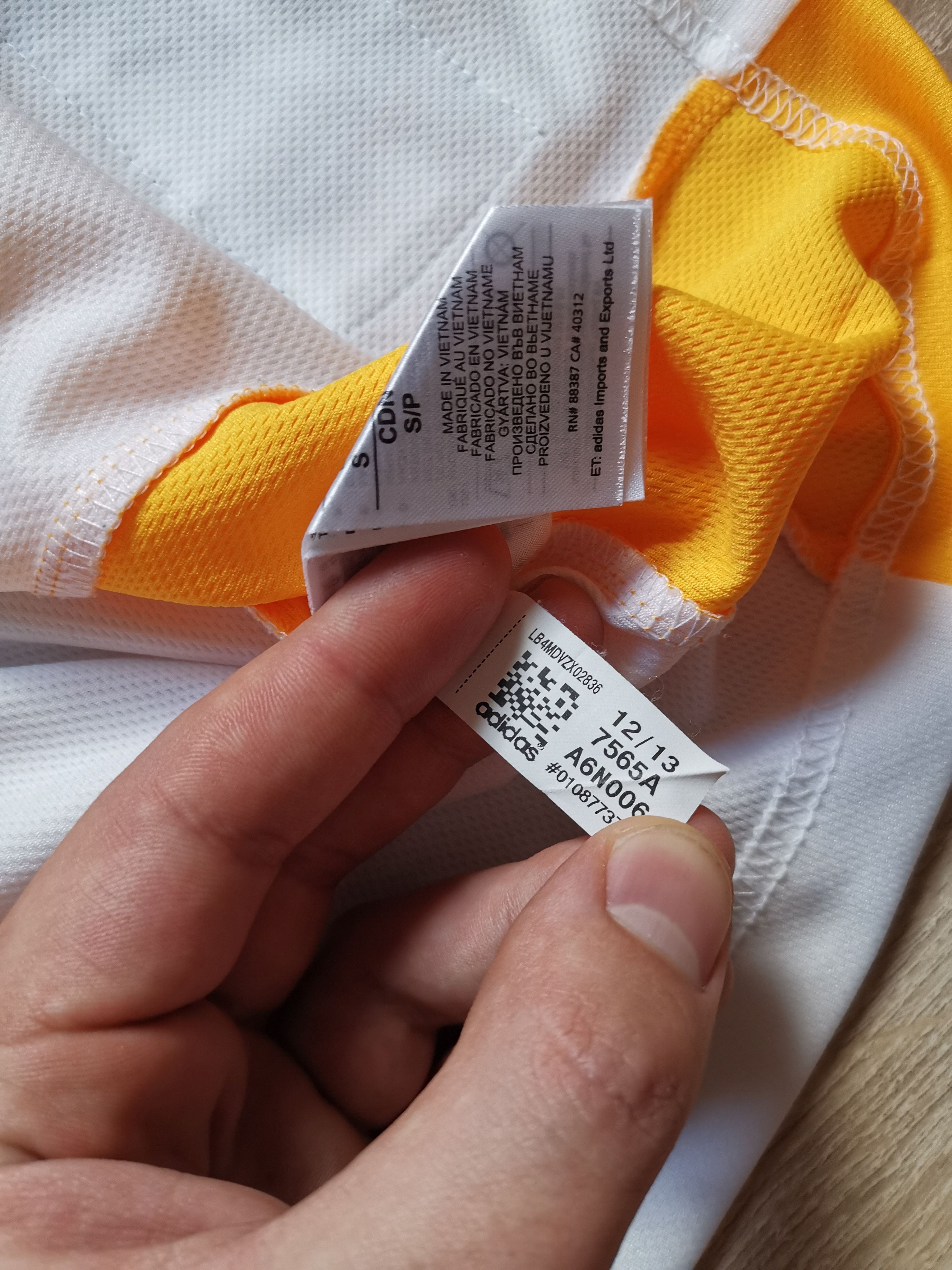 Adidas Adidas LA Lakers 12/13 #24 Kobe Bryant jersey white Size US S / EU 44-46 / 1 - 6 Thumbnail