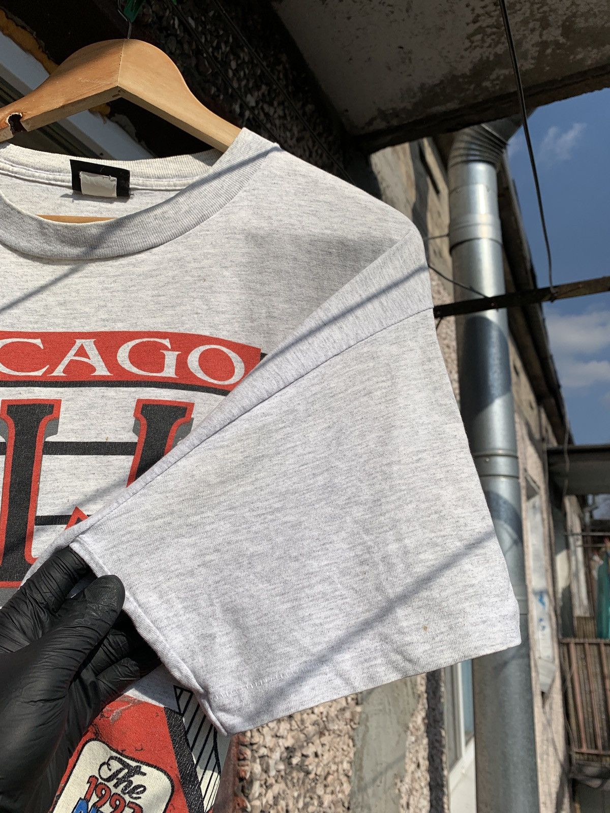 NBA 1992 Vintage Chicago Bulls World Champions NBA Changes Tee Size US XL / EU 56 / 4 - 20 Thumbnail