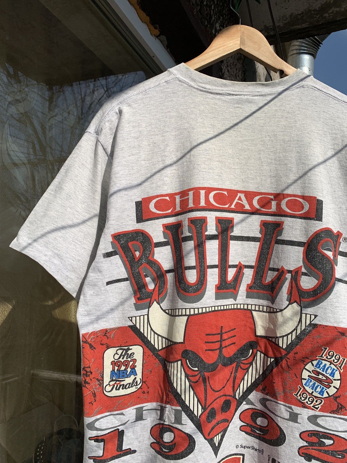 NBA 1992 Vintage Chicago Bulls World Champions NBA Changes Tee Size US XL / EU 56 / 4 - 10 Thumbnail