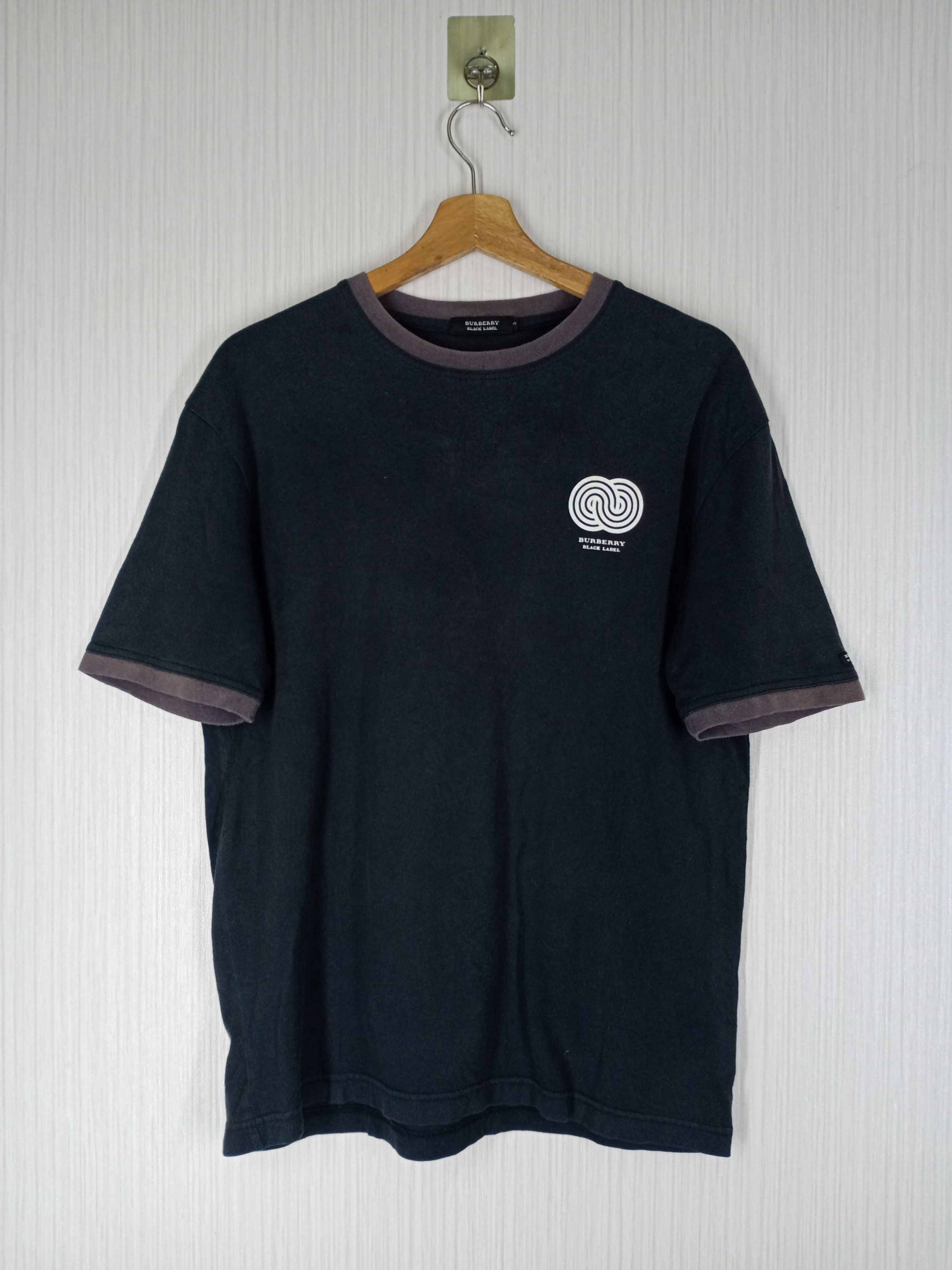 Burberry Burberry Black Label Big Logo Tshirt Size US M / EU 48-50 / 2 - 3 Thumbnail