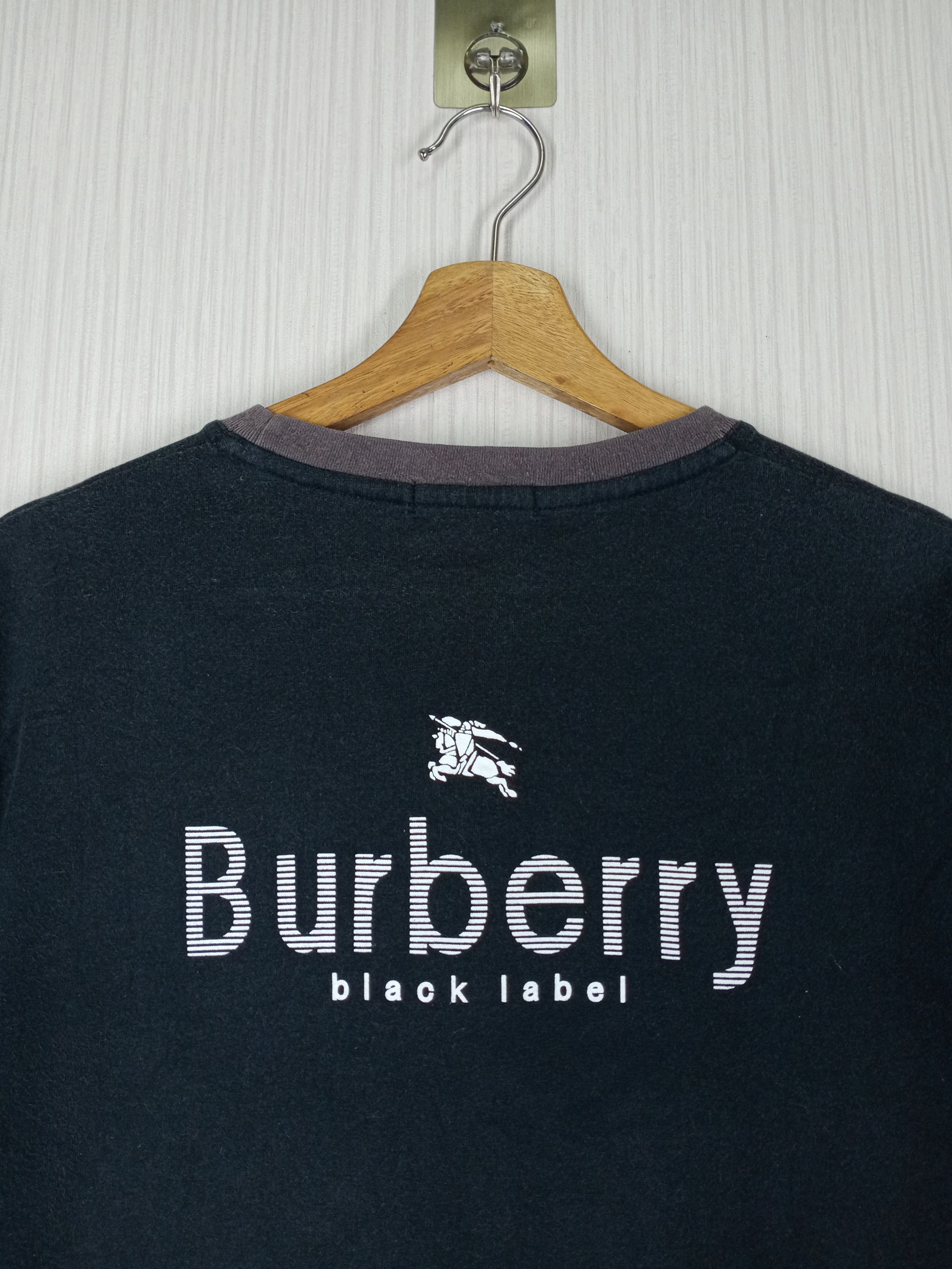 Burberry Burberry Black Label Big Logo Tshirt Size US M / EU 48-50 / 2 - 2 Thumbnail