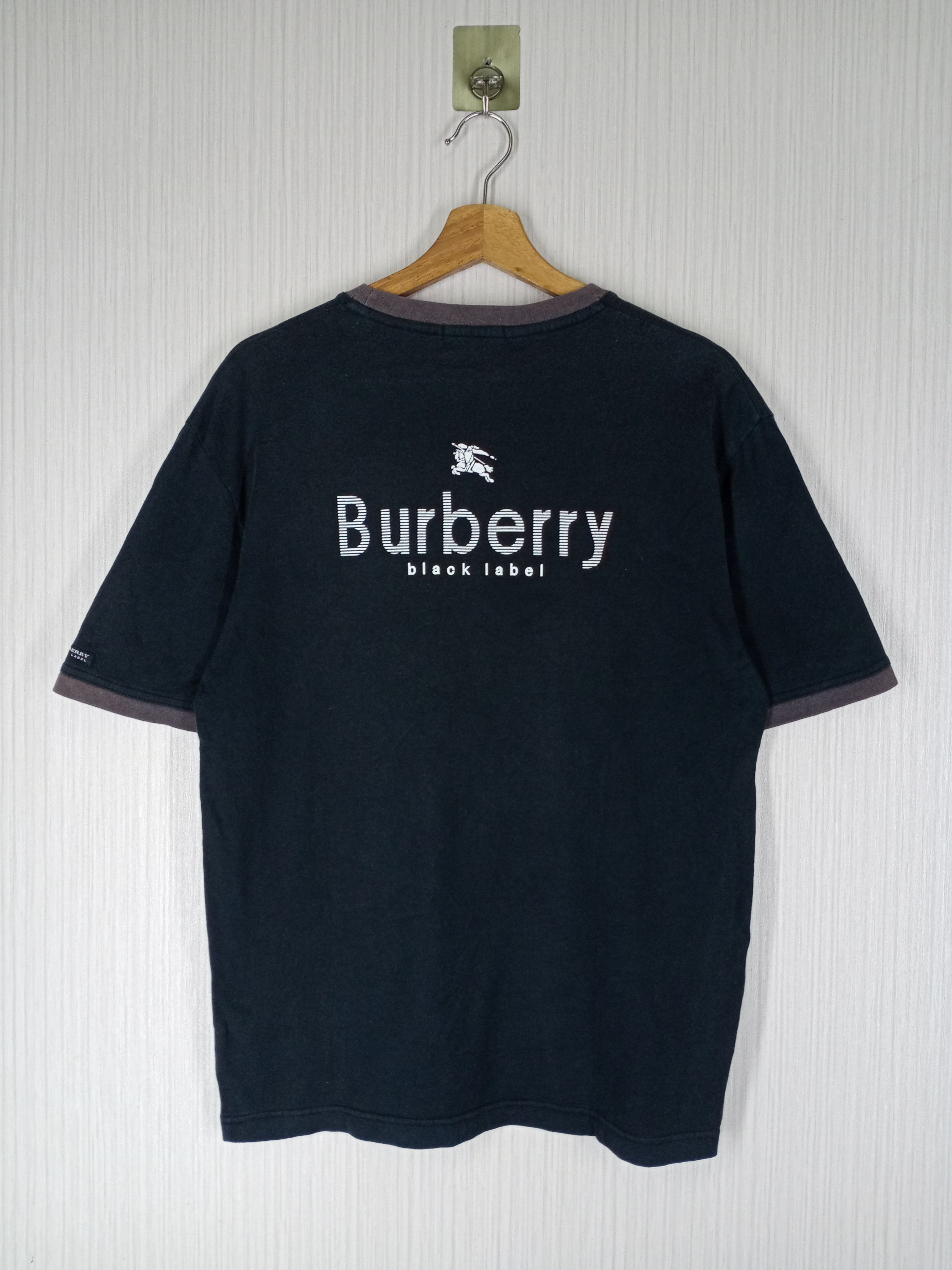 Burberry Burberry Black Label Big Logo Tshirt Size US M / EU 48-50 / 2 - 1 Thumbnail