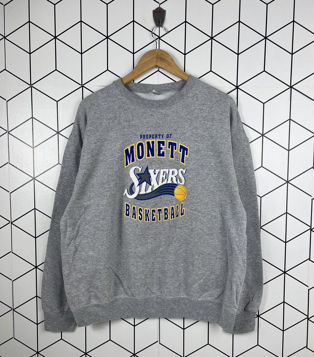image of NBA x Sports Specialties Monett Sixers Basketball Sweatshirt Big Logo in Grey, Men's (Size XL)