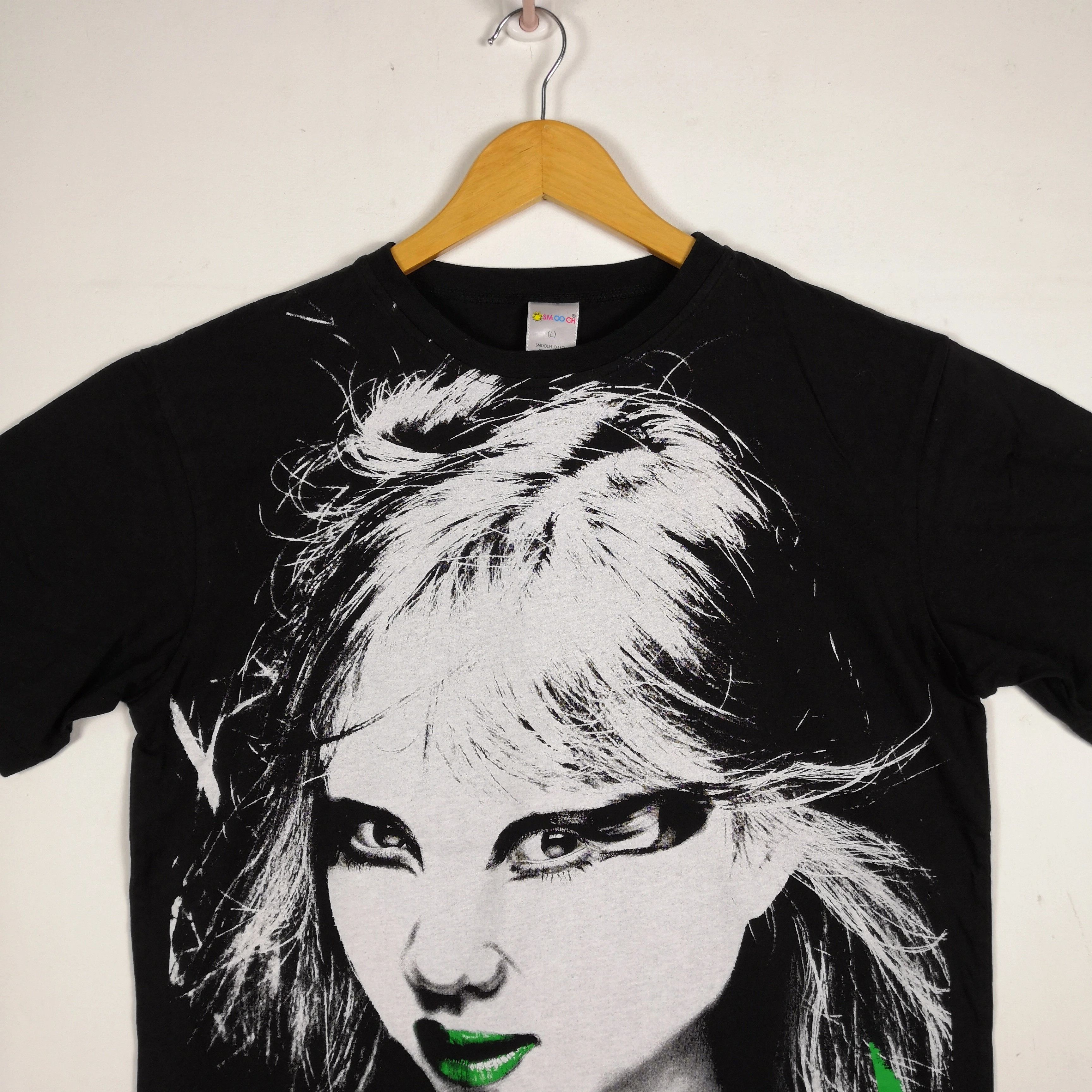 Band Tees Vintage Momoka Ariyasu T Shirt Clover Z Japanese Band Tees Size US L / EU 52-54 / 3 - 2 Thumbnail