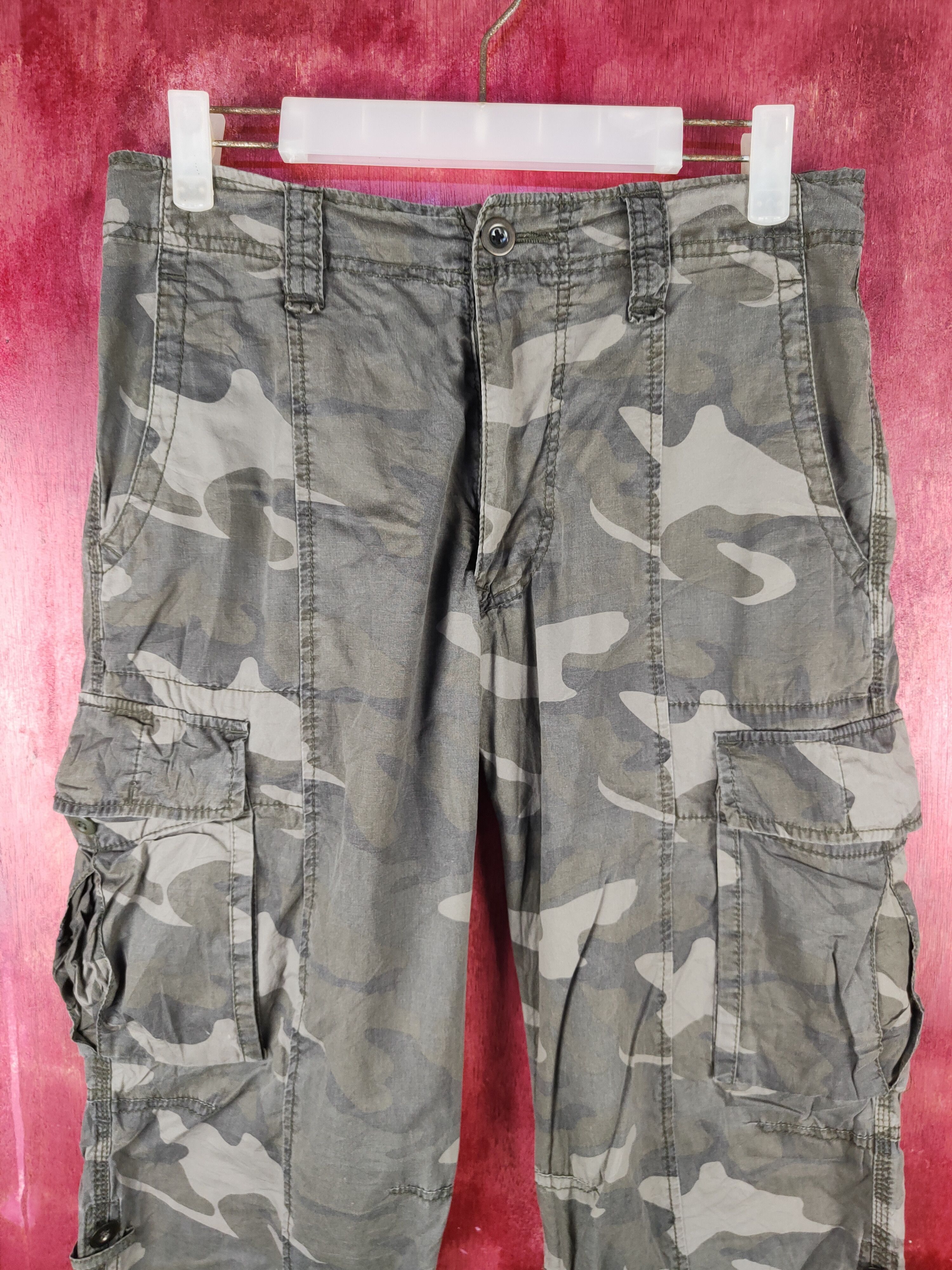 Uniqlo Uniqlo Camo Military Multipocket Cargo Pants #S763 Size US 31 - 2 Thumbnail