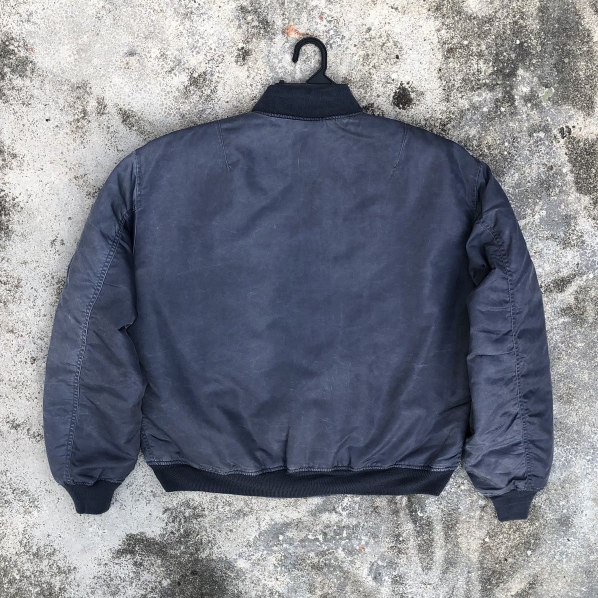 Vintage Vintage Suntory Boss Coffee Sun Faded Bomber Jacket Size US L / EU 52-54 / 3 - 12 Thumbnail