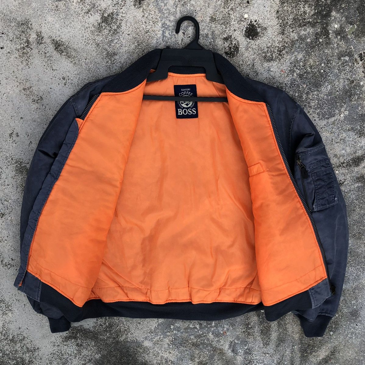 Vintage Vintage Suntory Boss Coffee Sun Faded Bomber Jacket Size US L / EU 52-54 / 3 - 13 Thumbnail