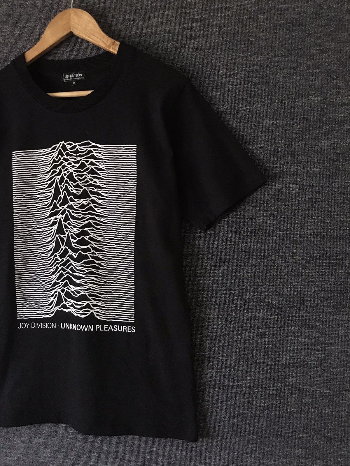 Band Tees Vintage Joy Division Unknown Pleasures T-shirts Size US M / EU 48-50 / 2 - 3 Thumbnail