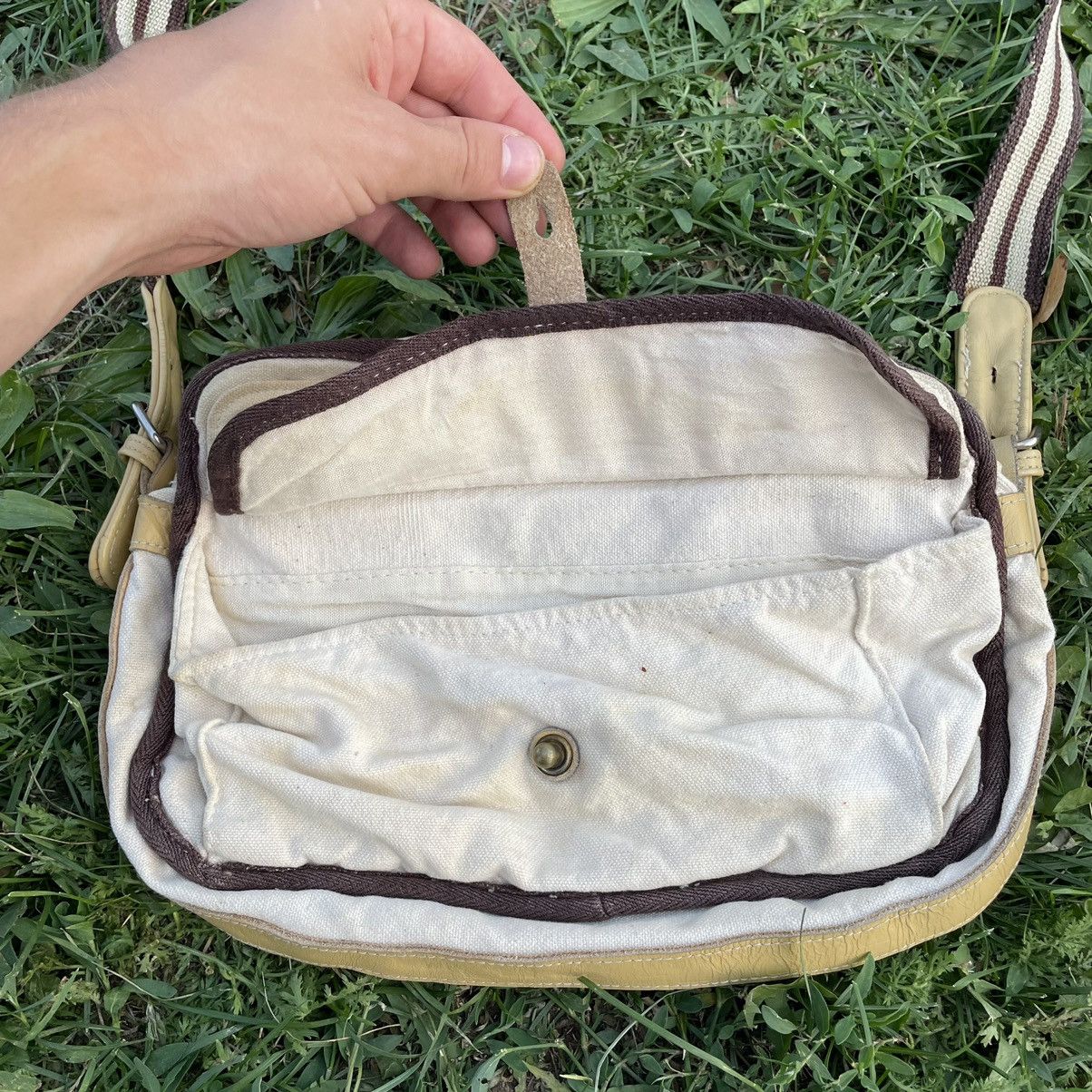 Vintage Vintage Y2K Crossbody Bag Cream Gorpcore Streetwear Boxy OS Size ONE SIZE - 4 Thumbnail
