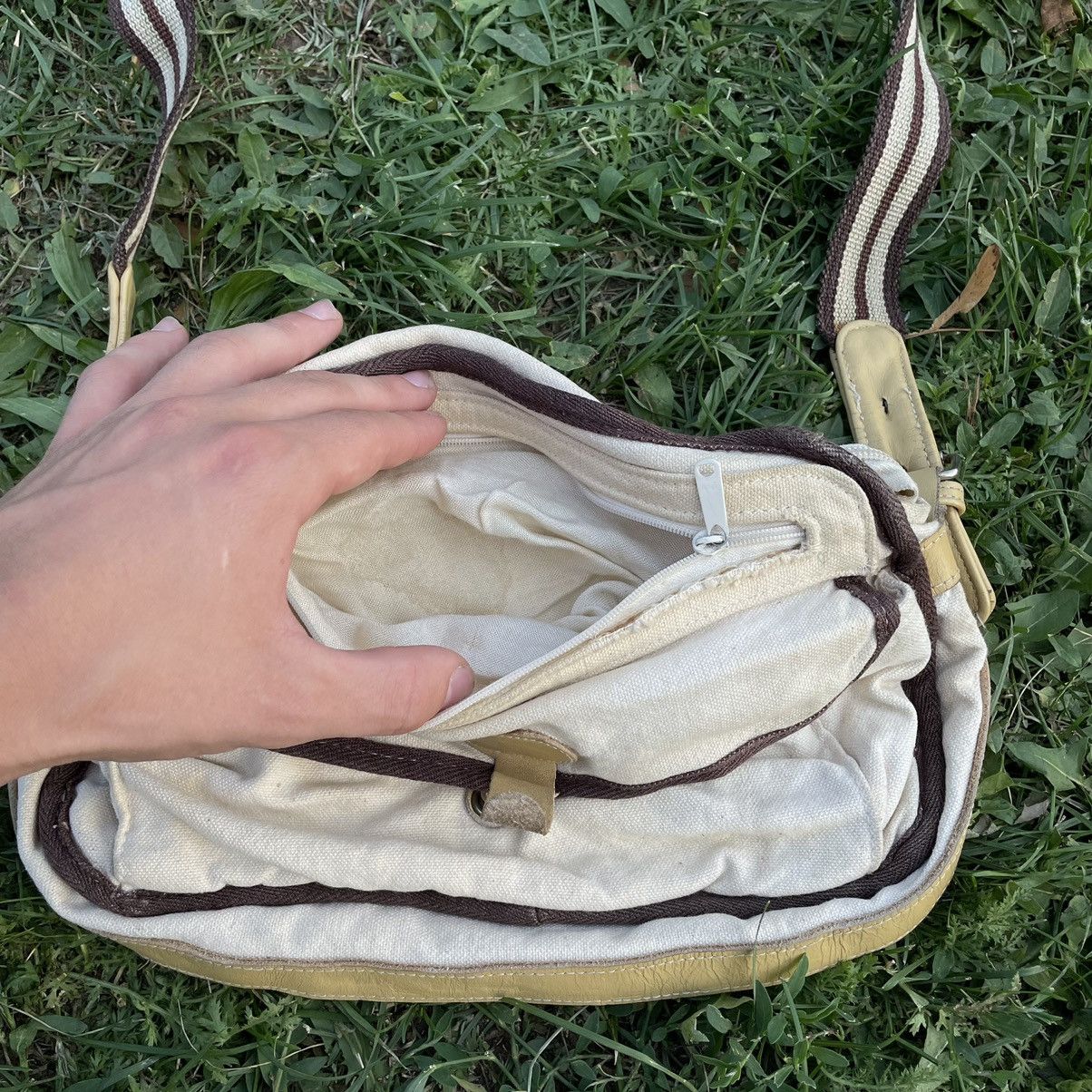 Vintage Vintage Y2K Crossbody Bag Cream Gorpcore Streetwear Boxy OS Size ONE SIZE - 5 Thumbnail