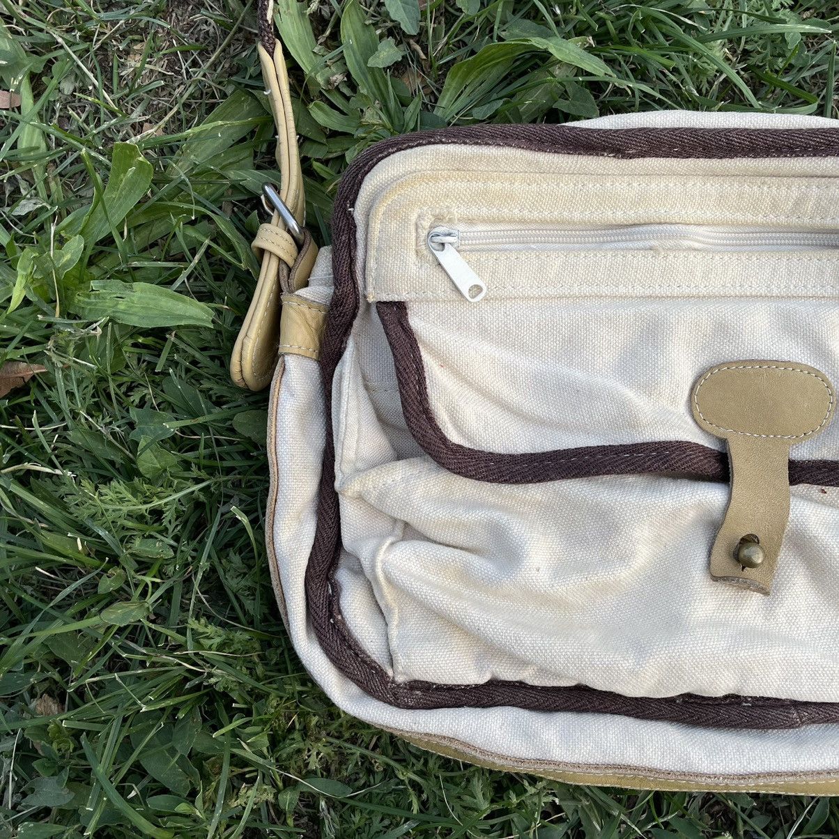 Vintage Vintage Y2K Crossbody Bag Cream Gorpcore Streetwear Boxy OS Size ONE SIZE - 2 Thumbnail