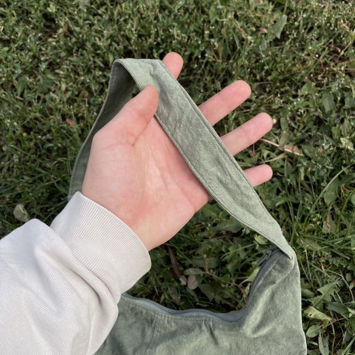 Vintage Vintage Y2K Baggy Crossbody Shoulder Bag Streetwear Faded OS Size ONE SIZE - 3 Thumbnail