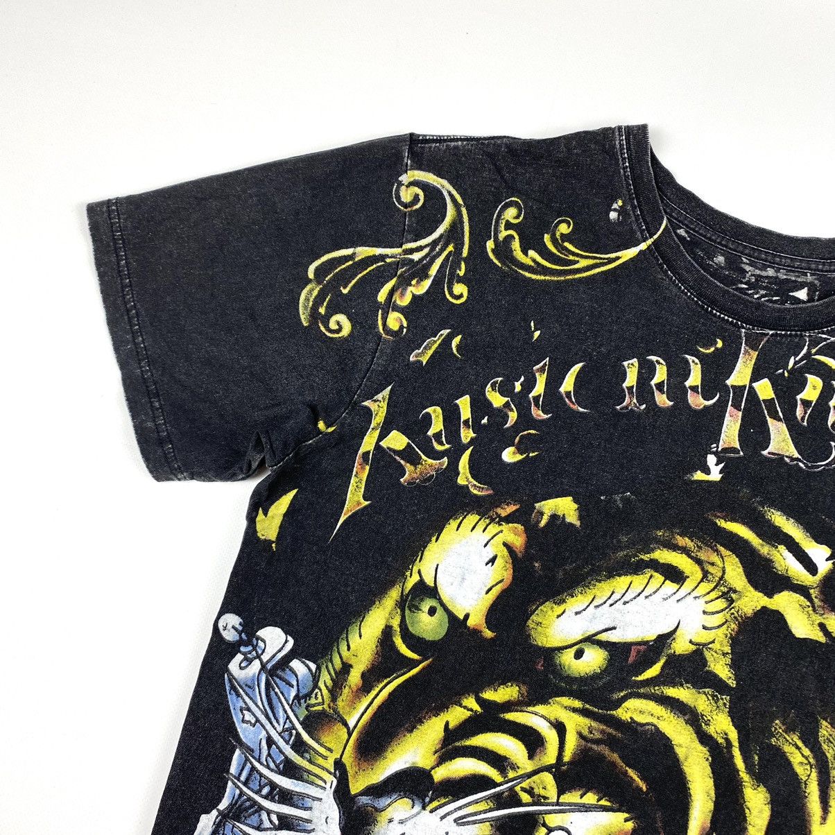Band Tees Y2K Vintage Japan Ed Hardy Style Art Graphic T Shirt Size US M / EU 48-50 / 2 - 7 Thumbnail