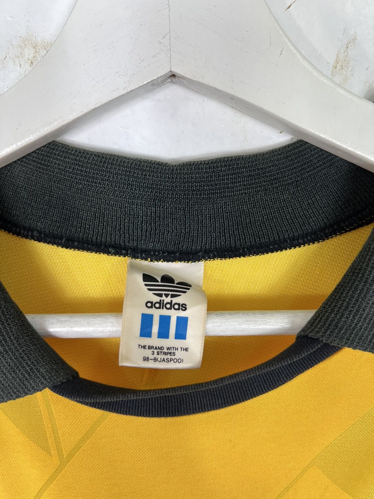 Adidas VINTAGE ADIDAS FOOTBALL JERSEY Size US M / EU 48-50 / 2 - 9 Thumbnail