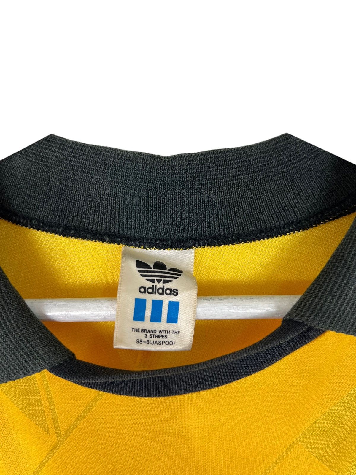 Adidas VINTAGE ADIDAS FOOTBALL JERSEY Size US M / EU 48-50 / 2 - 7 Thumbnail