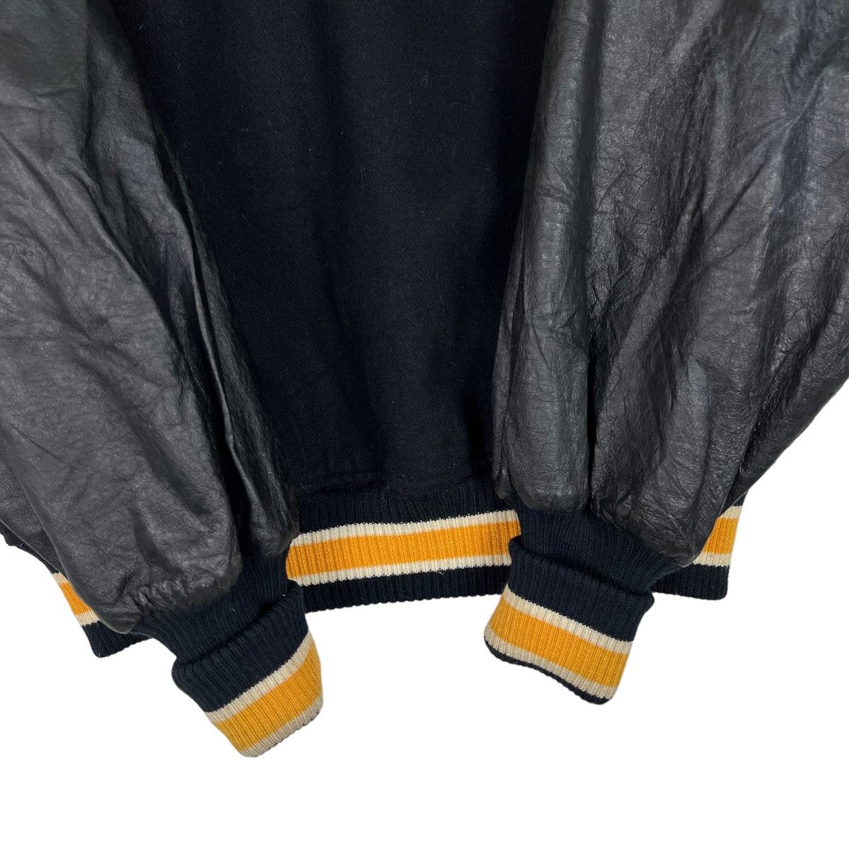 Japanese Brand 🔥 VINTAGE SUNTORY MALTS BEER CLASSIC MODEL VARSITY JACKET Size US M / EU 48-50 / 2 - 9 Thumbnail