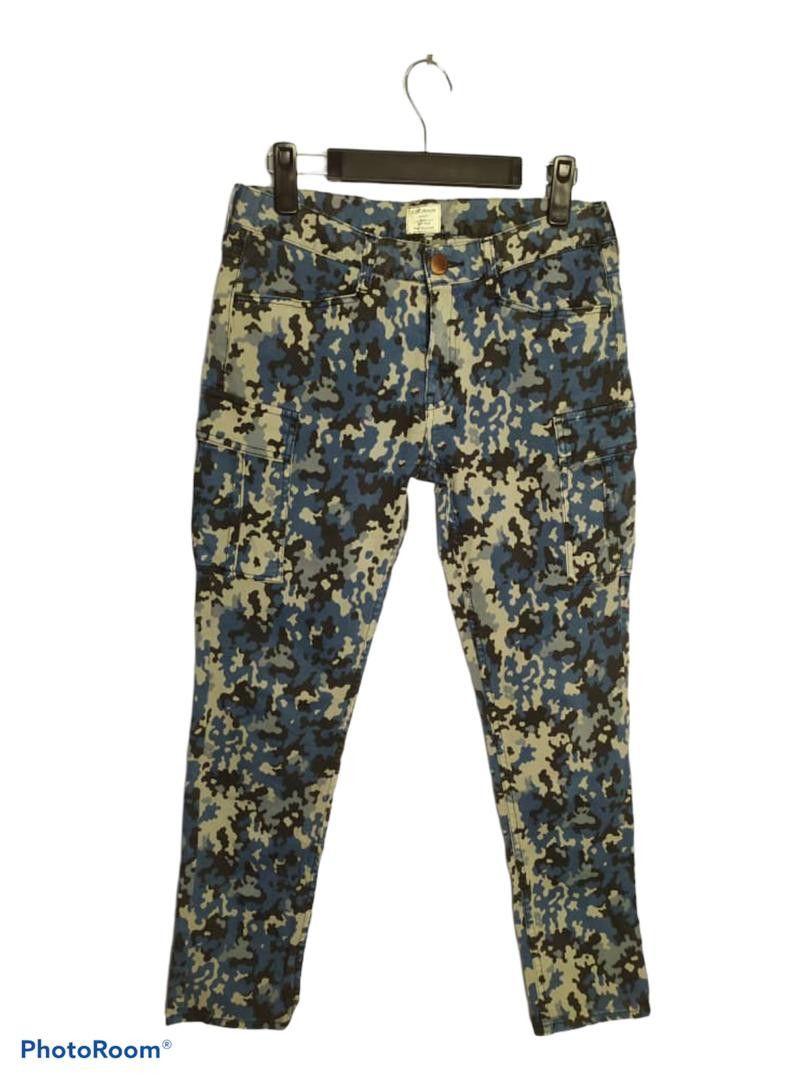 Japanese Brand Vintage Camo Cargo Pants Size US 28 / EU 44 - 1 Thumbnail