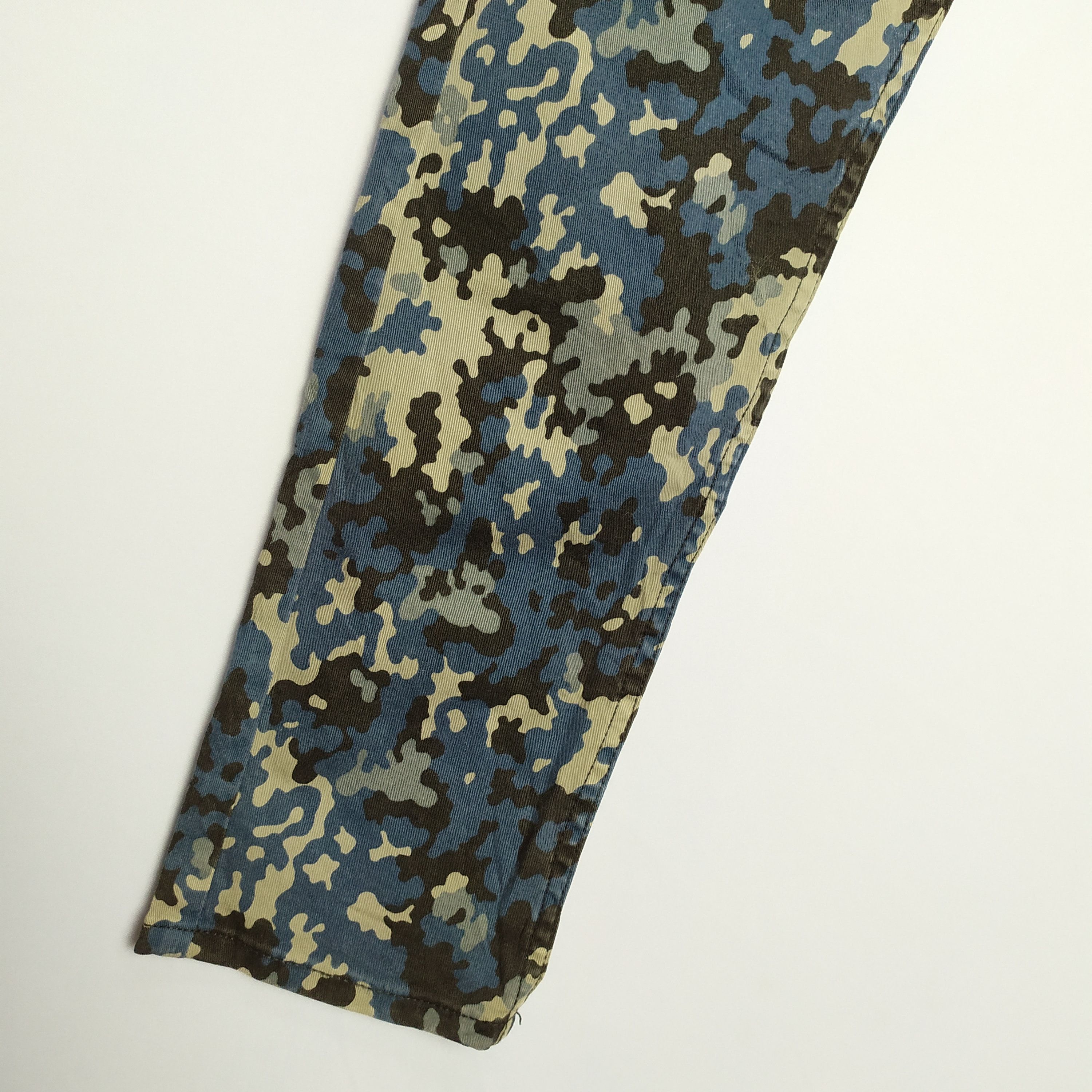 Japanese Brand Vintage Camo Cargo Pants Size US 28 / EU 44 - 8 Thumbnail