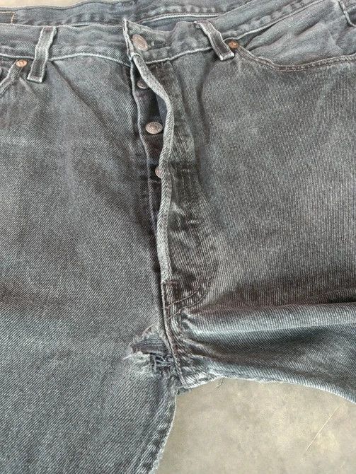 Levi's × Vintage Vintage Levis 501 Faded Black Distressed Jeans 36x31 Size US 36 / EU 52 - 8 Thumbnail