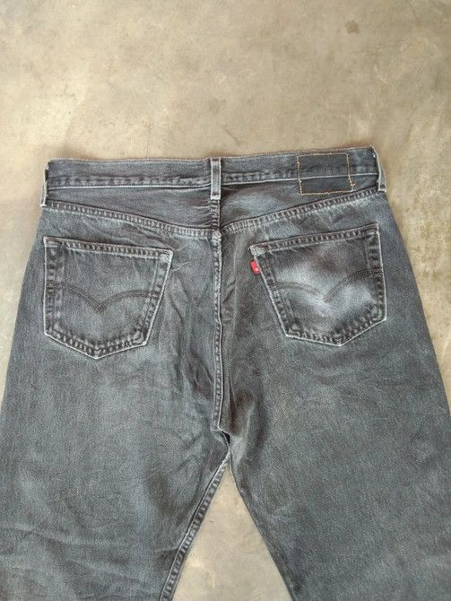 Levi's × Vintage Vintage Levis 501 Faded Black Distressed Jeans 36x31 Size US 36 / EU 52 - 5 Thumbnail