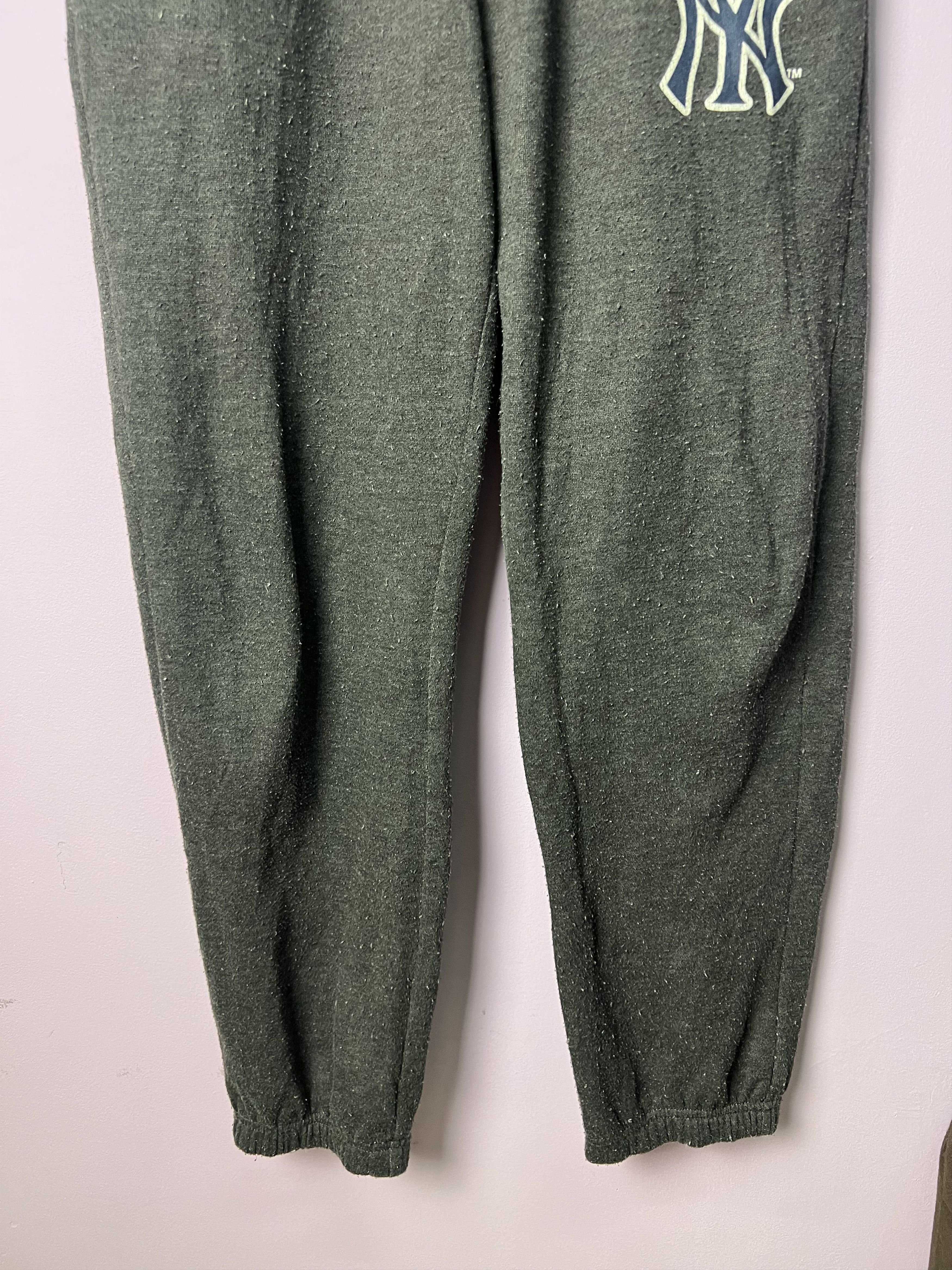 New York Yankees 🔥New York Yankees Sweatpants Jogger Size US 27 - 8 Thumbnail