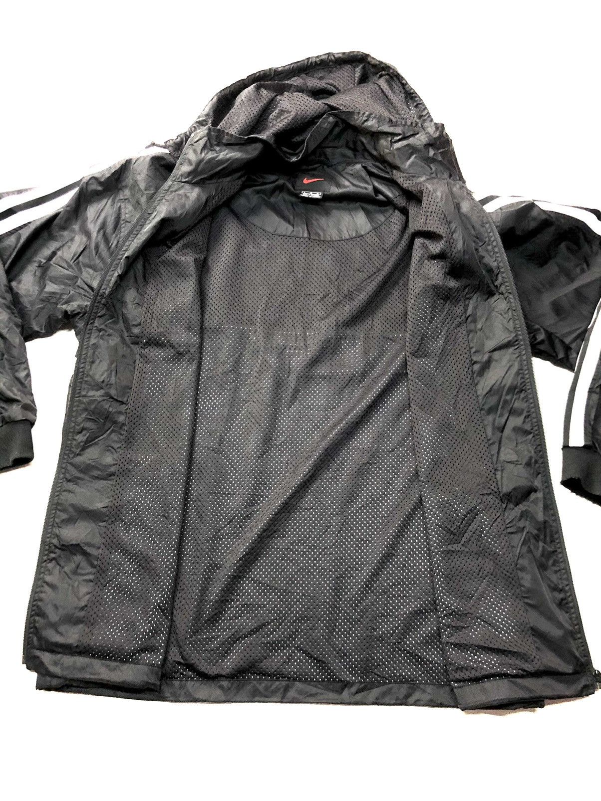Nike × Vintage VINTAGE NIKE WINDBREAKER JACKET Size US L / EU 52-54 / 3 - 3 Thumbnail