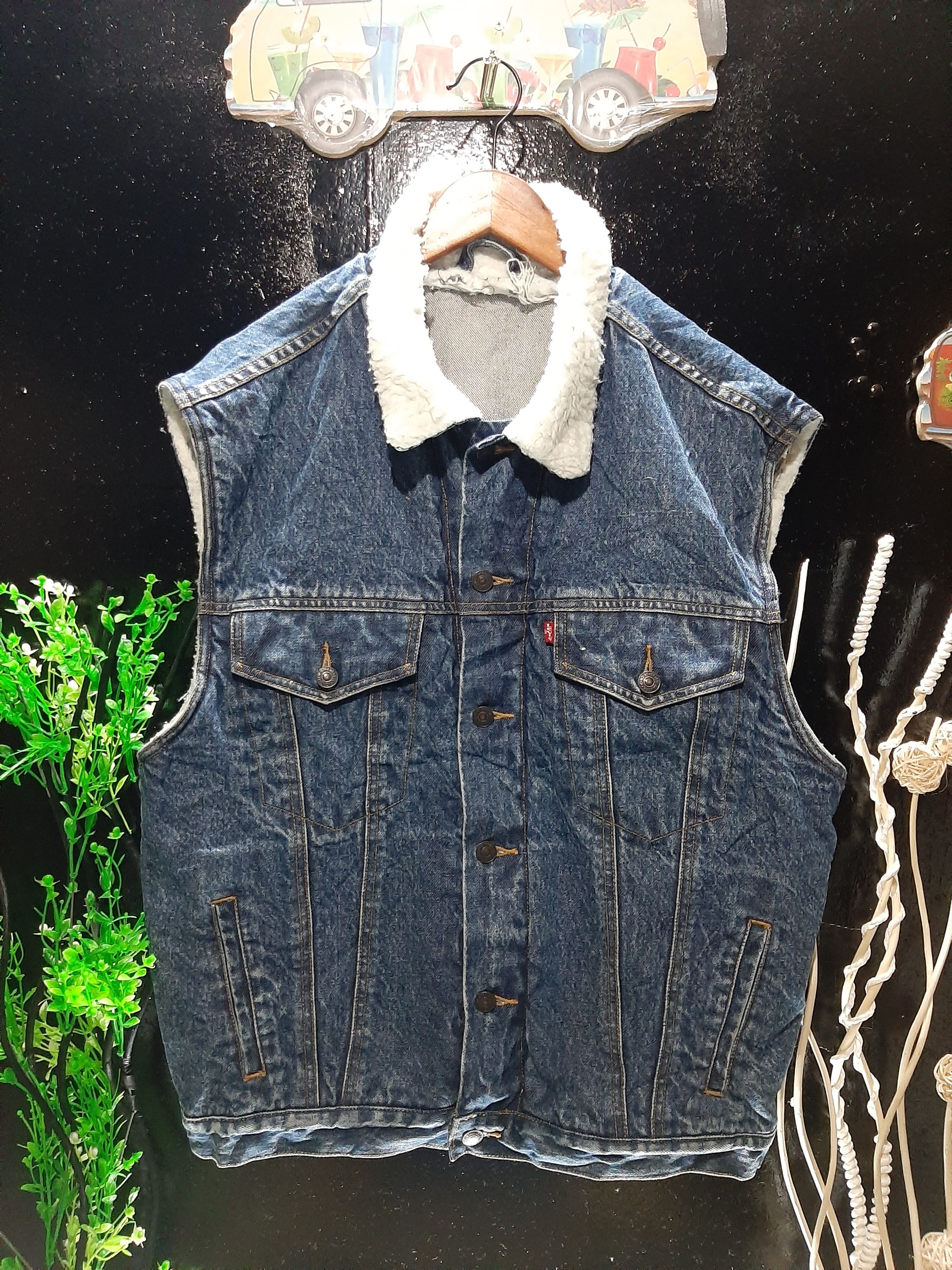 Levi's × Vintage VINTAGE 90s TRUCKER JACKET LEVI'S SLEEVE LESS SHERPA COLLAR Size US L / EU 52-54 / 3 - 1 Thumbnail