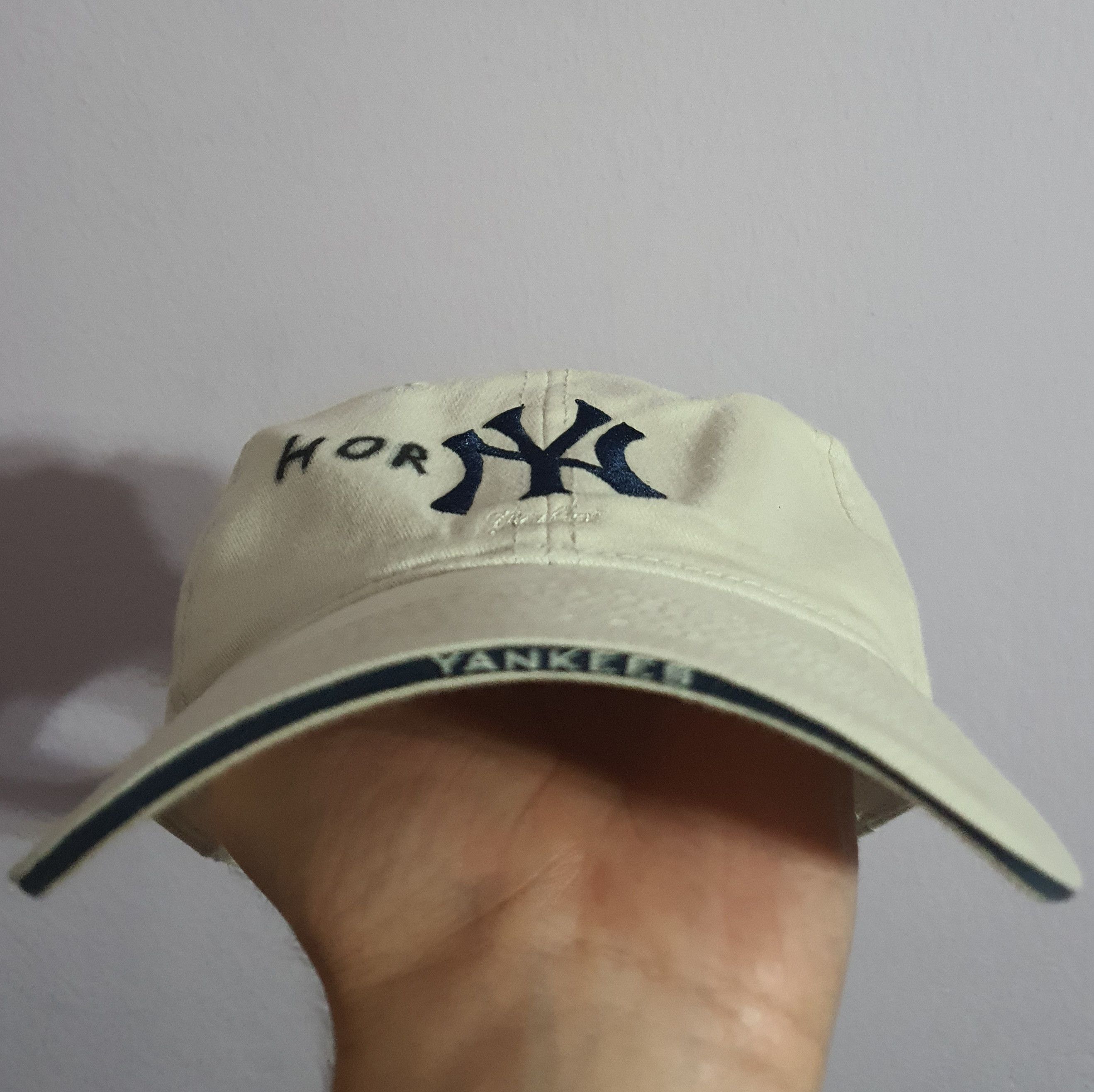 MLB New York Yankees 'horNY' Hat Size ONE SIZE - 3 Thumbnail