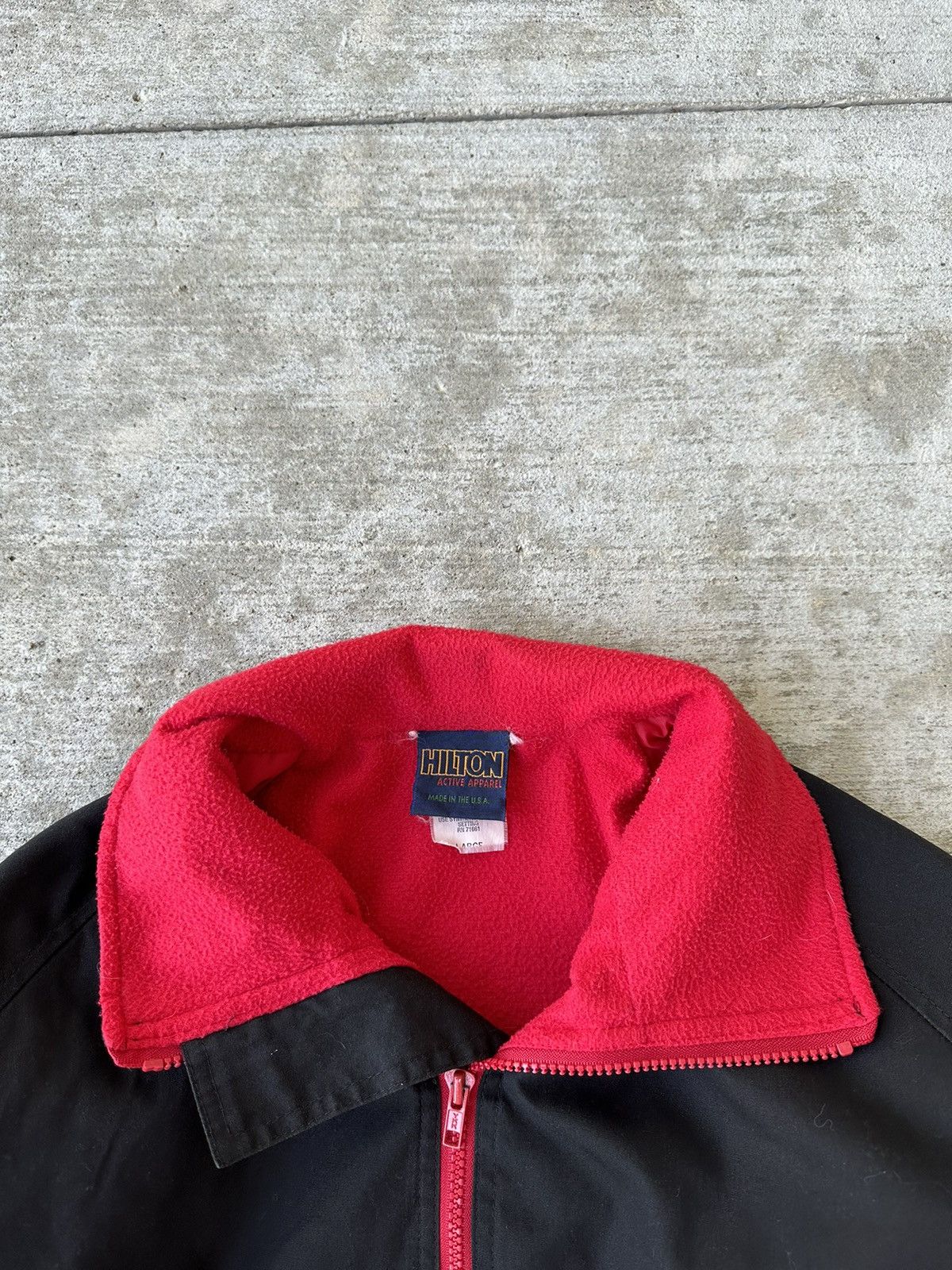 Vintage Vintage 80s Hilton “Bullseye” Pool/Darts Game Jacket Size US L / EU 52-54 / 3 - 8 Thumbnail