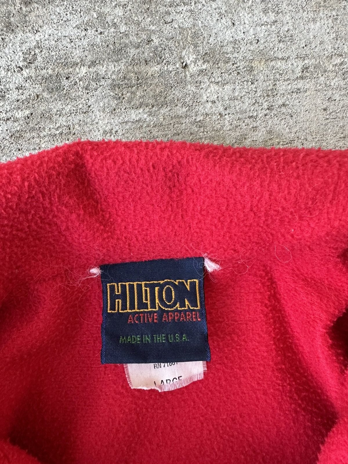 Vintage Vintage 80s Hilton “Bullseye” Pool/Darts Game Jacket Size US L / EU 52-54 / 3 - 9 Thumbnail