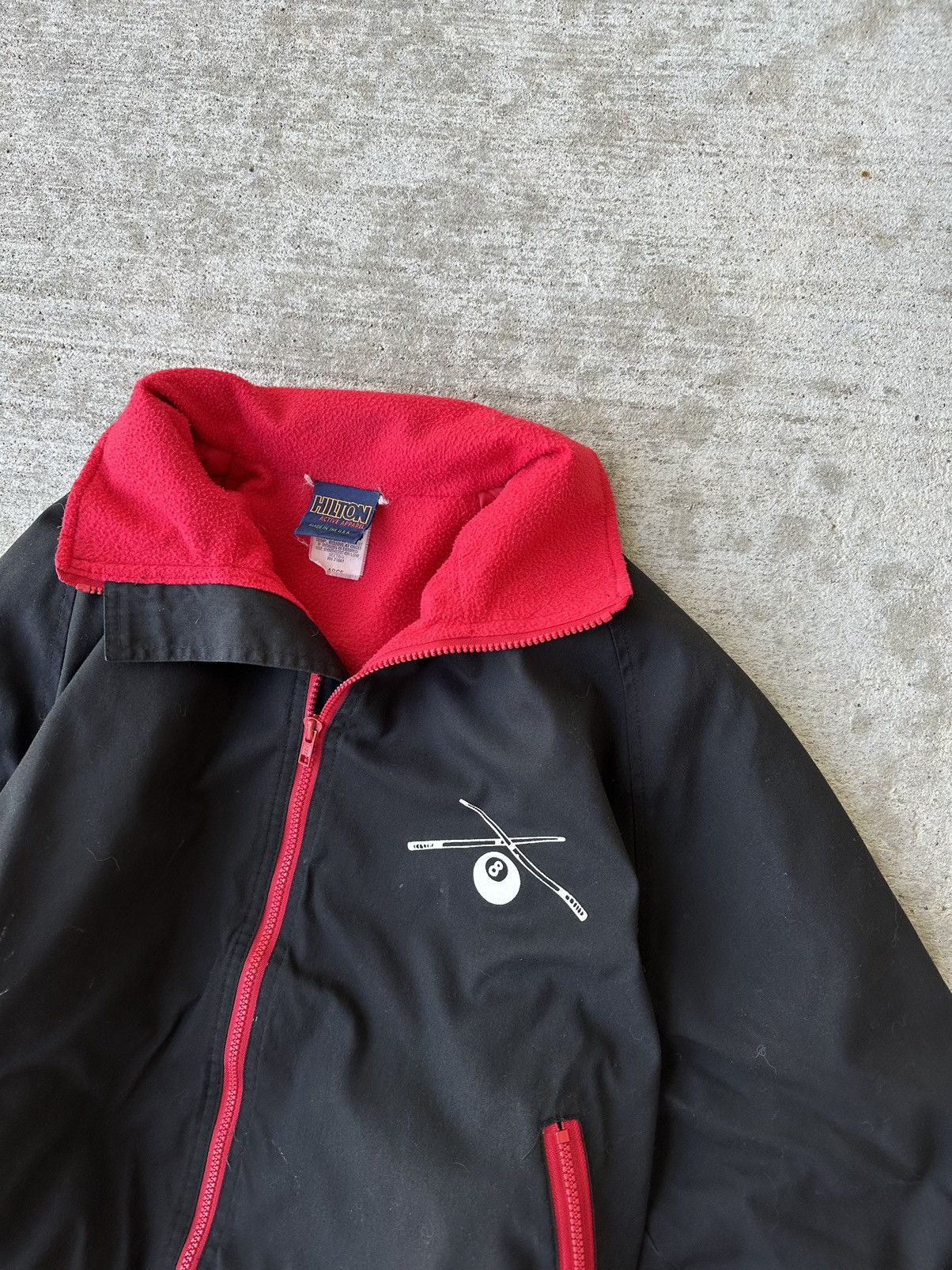 Vintage Vintage 80s Hilton “Bullseye” Pool/Darts Game Jacket Size US L / EU 52-54 / 3 - 6 Thumbnail