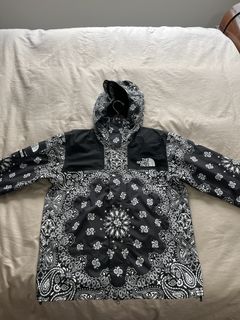 Supreme tnf bandana discount jacket