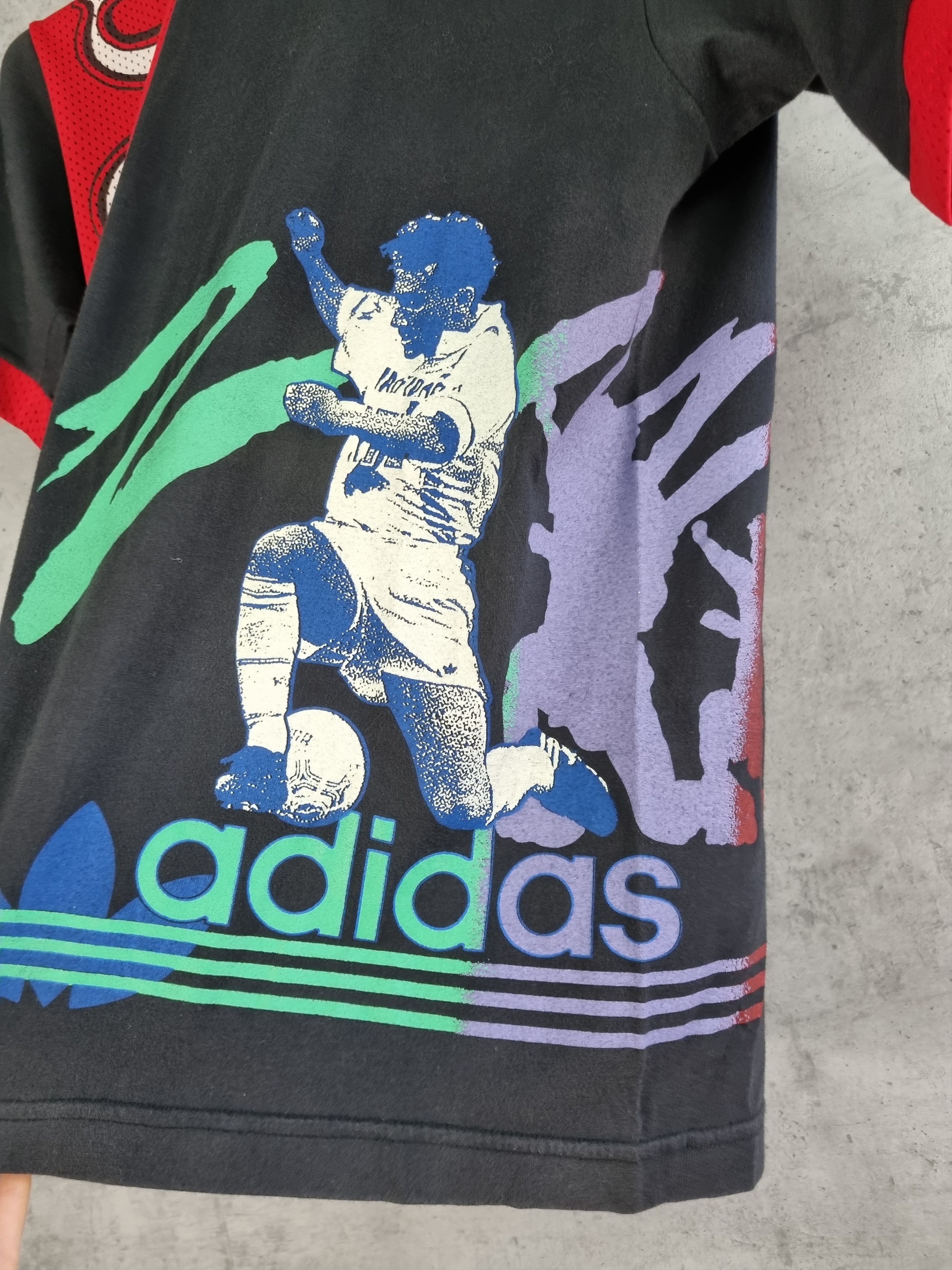 Adidas × Vintage Rare Adidas Soccer all over print Tee Shirt Size US S / EU 44-46 / 1 - 6 Thumbnail