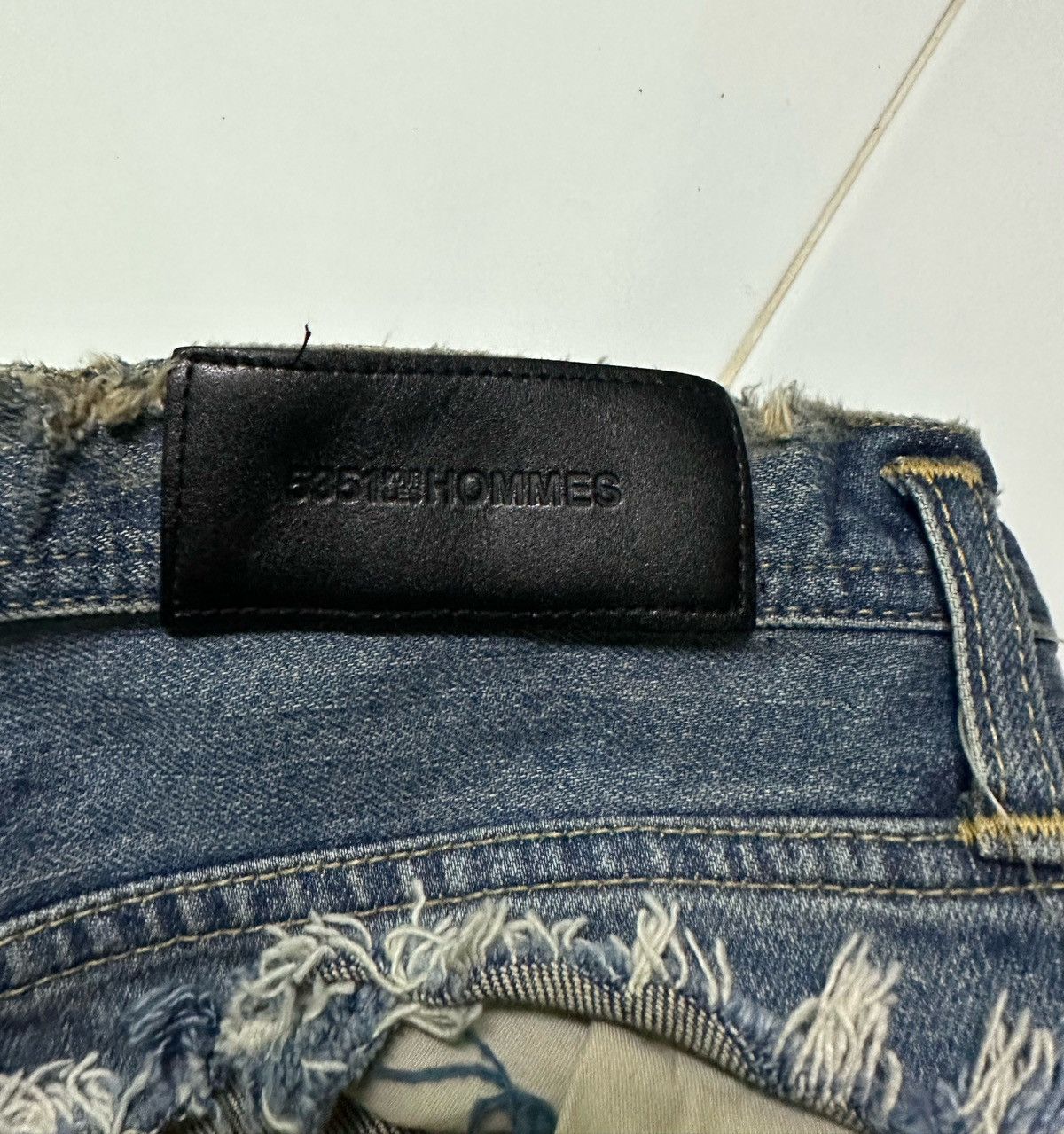 Designer 5351 pour les homme distressed style denim jeans Size US 31 - 6 Thumbnail