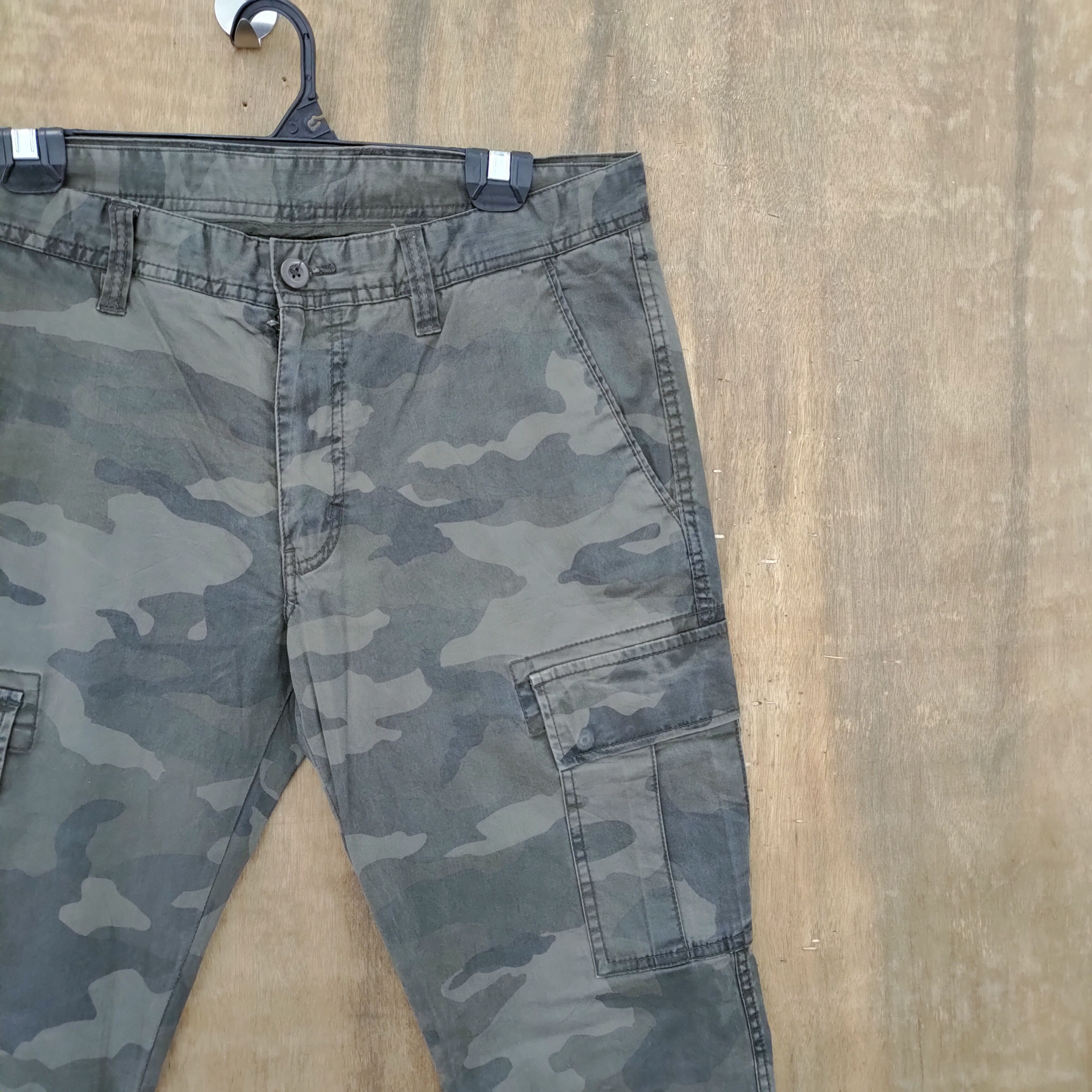 Japanese Brand JAPANESE BRAND CAMO CARGO PANTS Size US 33 - 4 Thumbnail