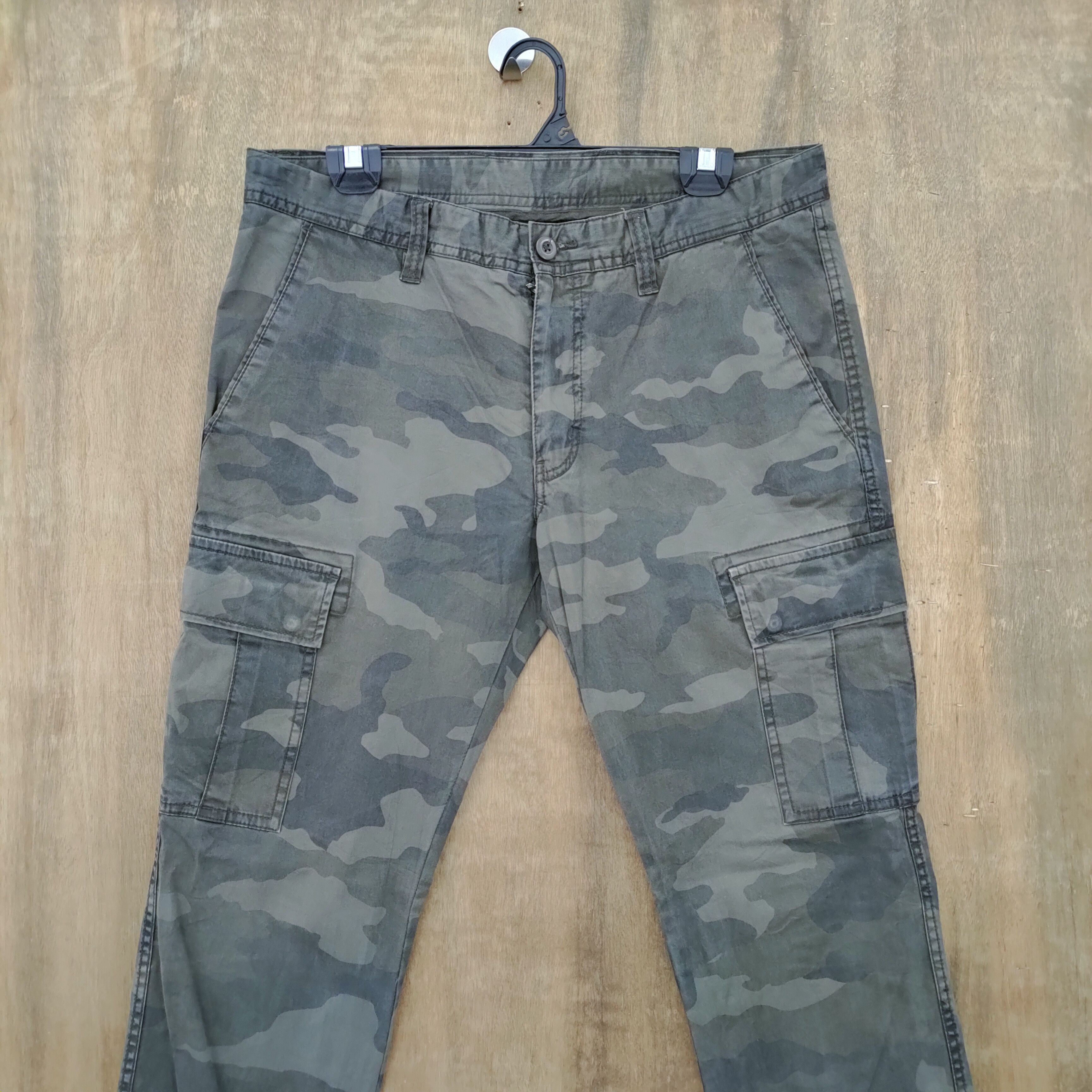 Japanese Brand JAPANESE BRAND CAMO CARGO PANTS Size US 33 - 2 Thumbnail