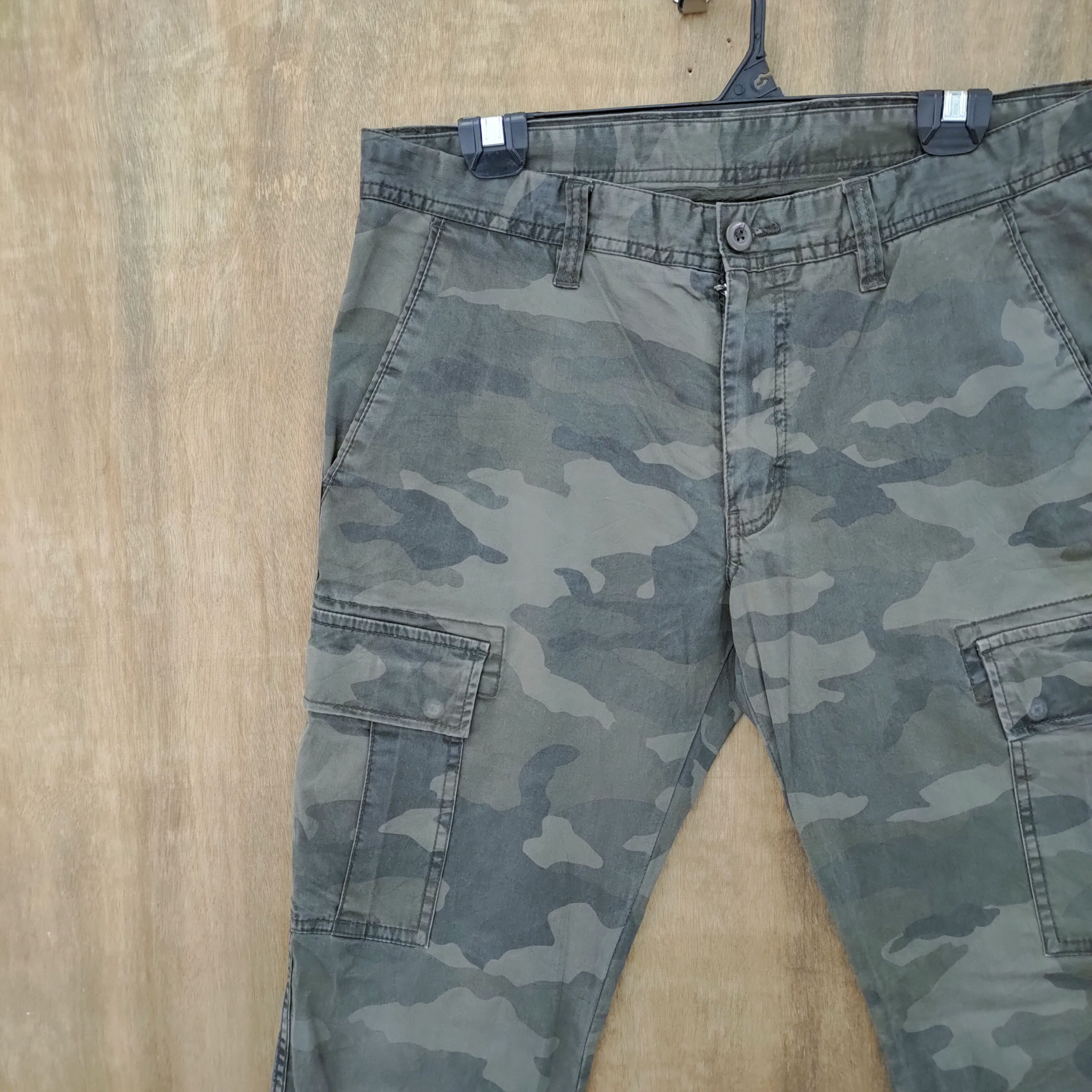 Japanese Brand JAPANESE BRAND CAMO CARGO PANTS Size US 33 - 5 Thumbnail