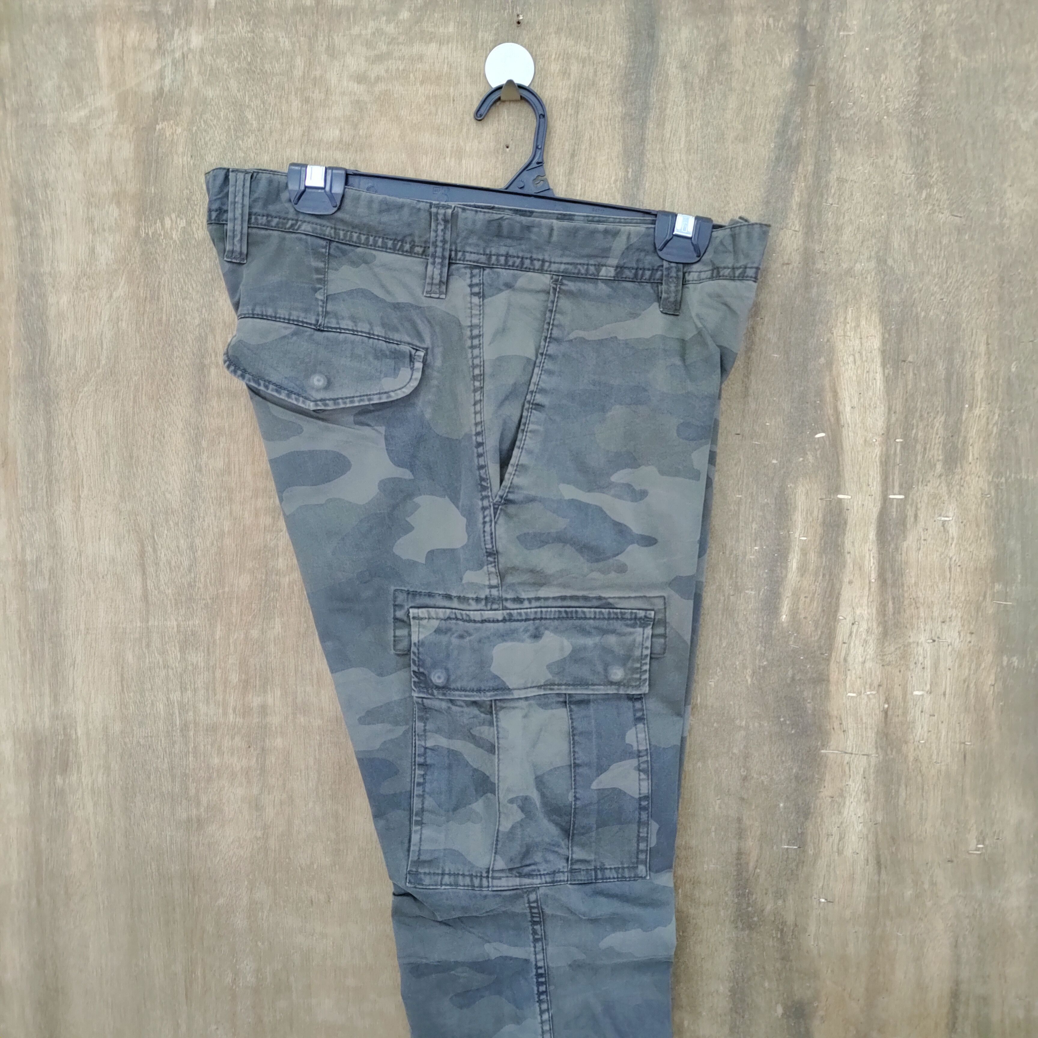 Japanese Brand JAPANESE BRAND CAMO CARGO PANTS Size US 33 - 13 Thumbnail