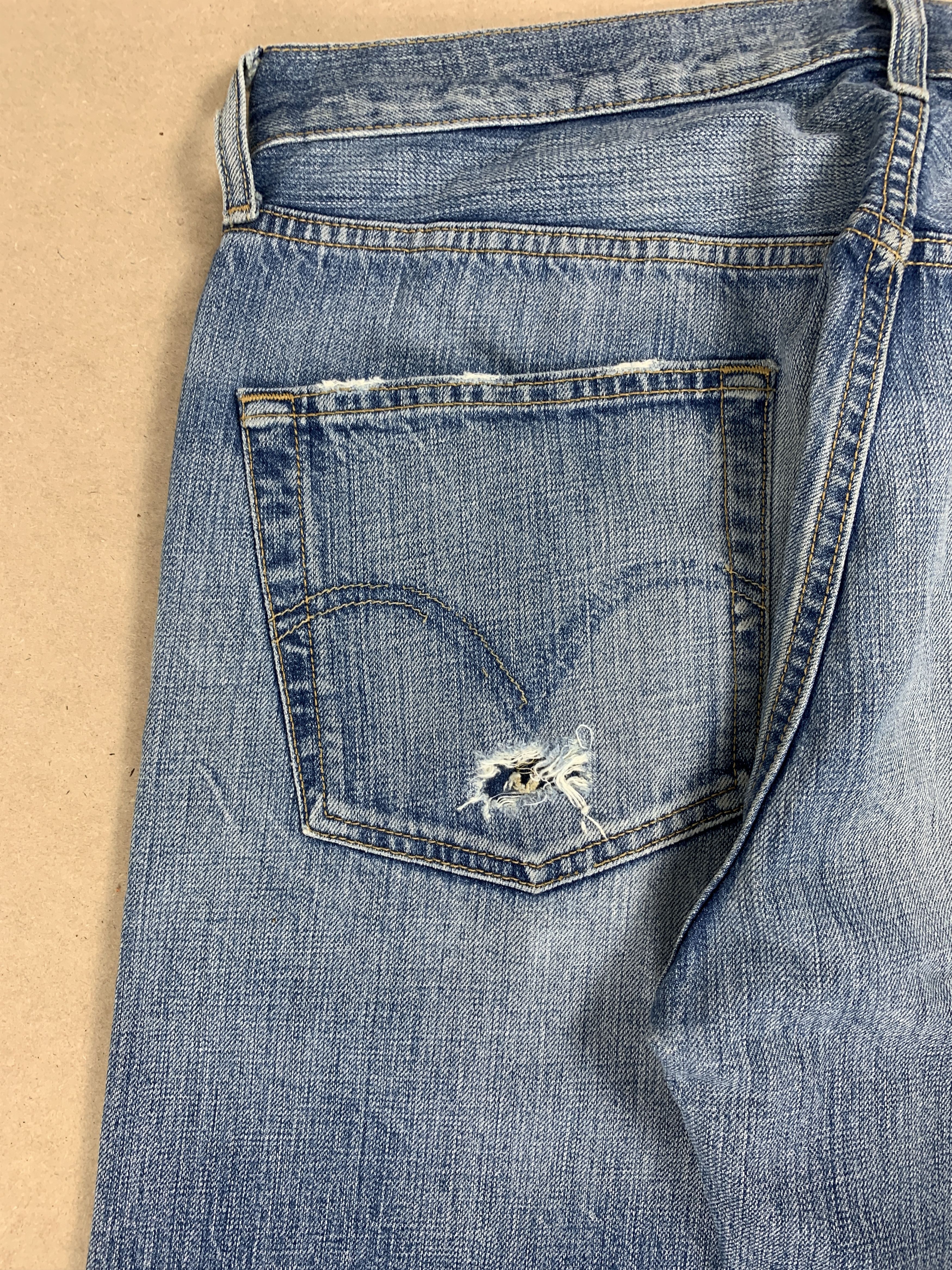 Levi's Vintage LEVI'S 501 Distressed Faded Jeans P0067 Size US 34 / EU 50 - 13 Thumbnail