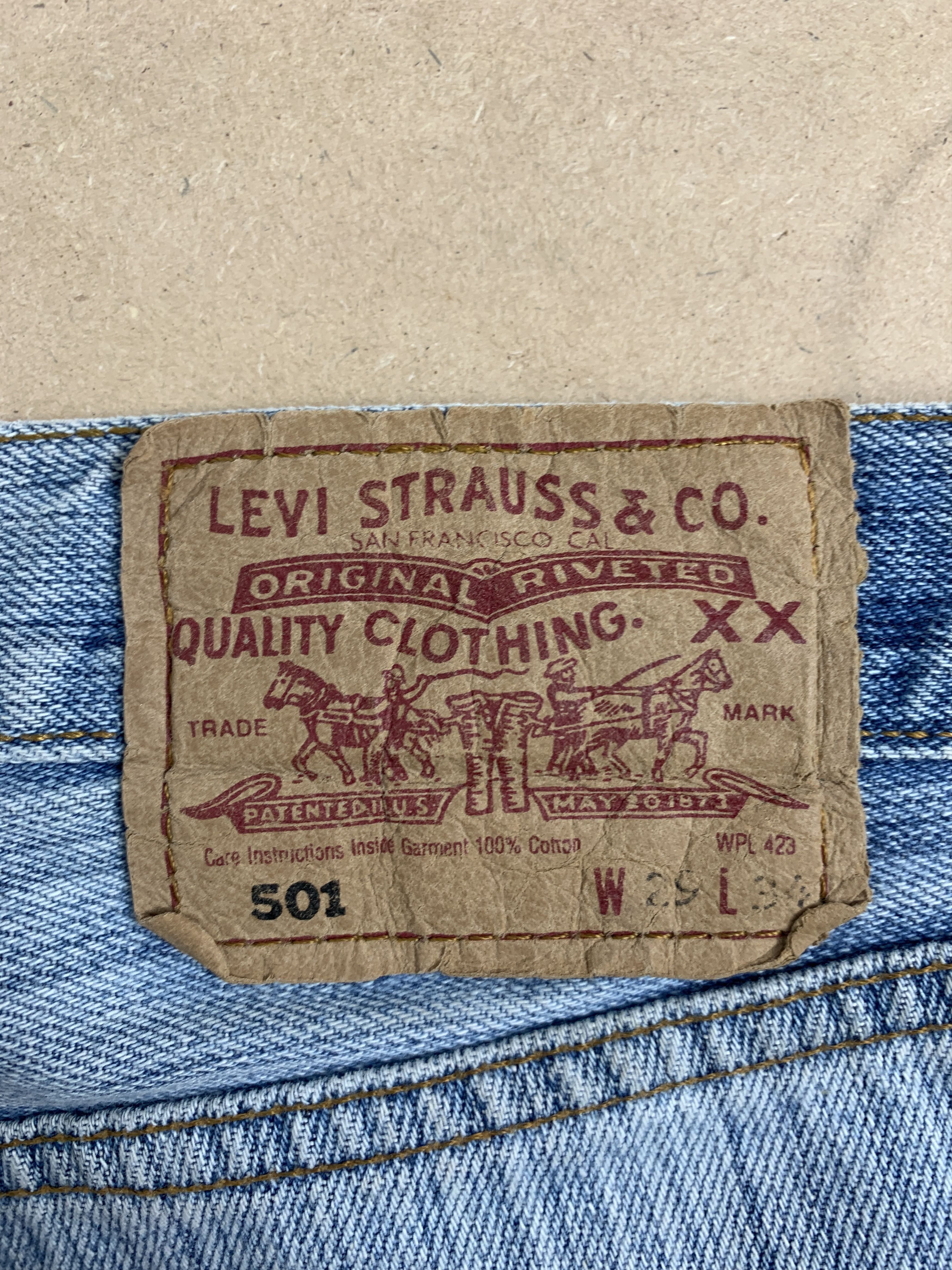 Levi's × Vintage Vintage LEVI'S 501 Distressed Faded Light wash Jeans Size US 26 / EU 42 - 14 Thumbnail