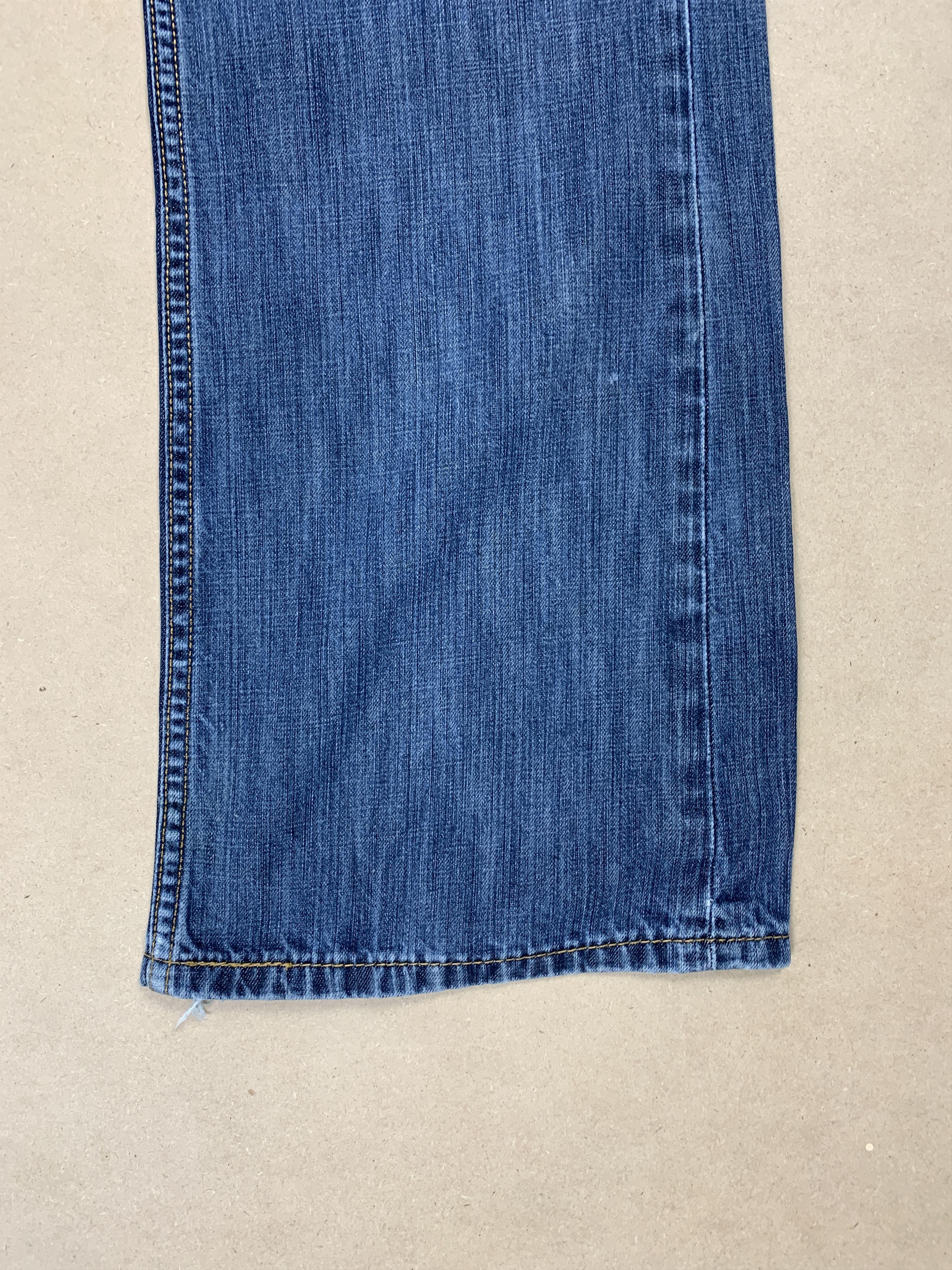 Levi's Vintage LEVI'S 527 Flared Bootcut Faded Mid Blue Jeans Size US 35 - 3 Thumbnail