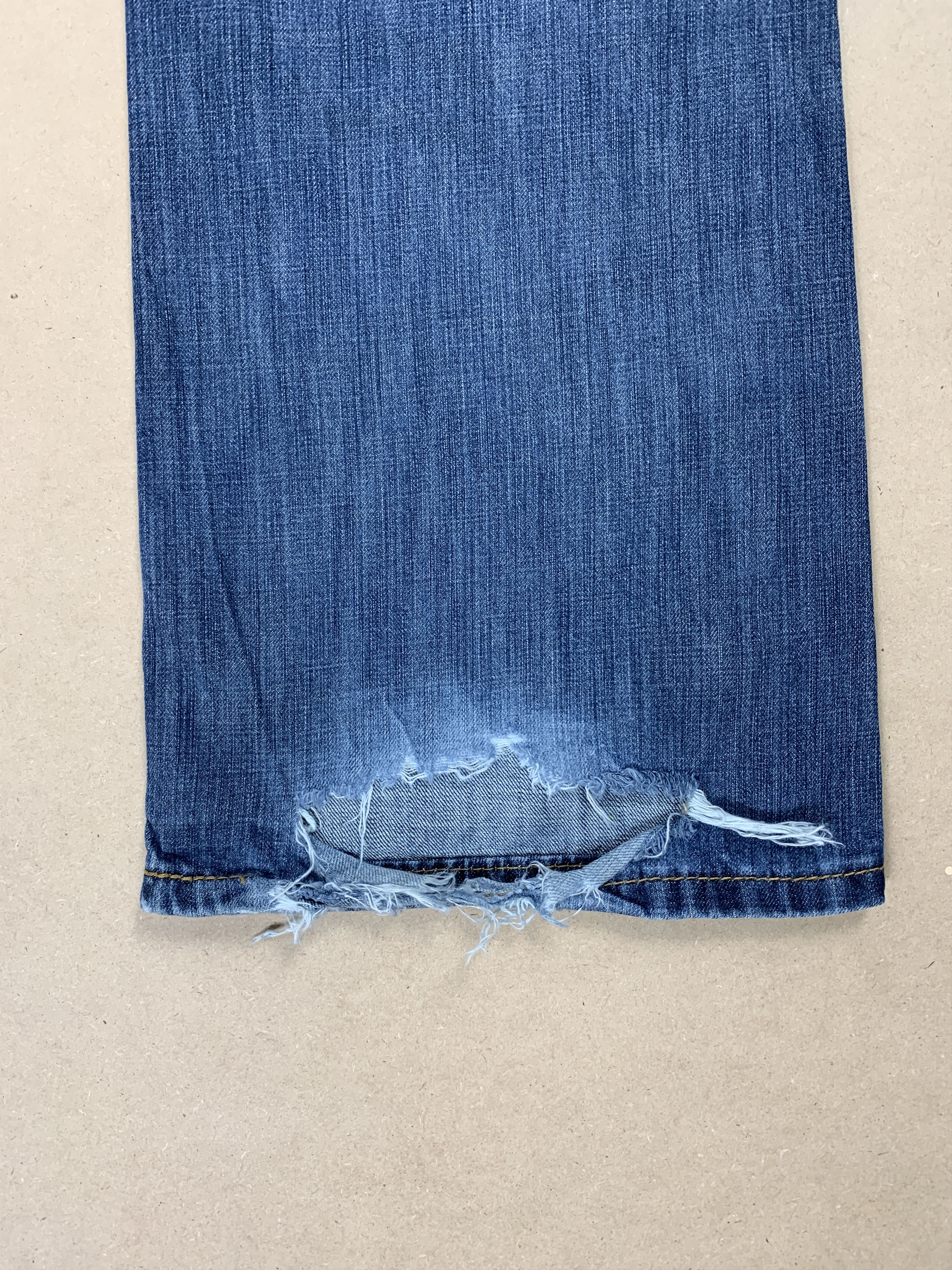 Levi's Vintage LEVI'S 527 Flared Bootcut Faded Mid Blue Jeans Size US 35 - 8 Thumbnail
