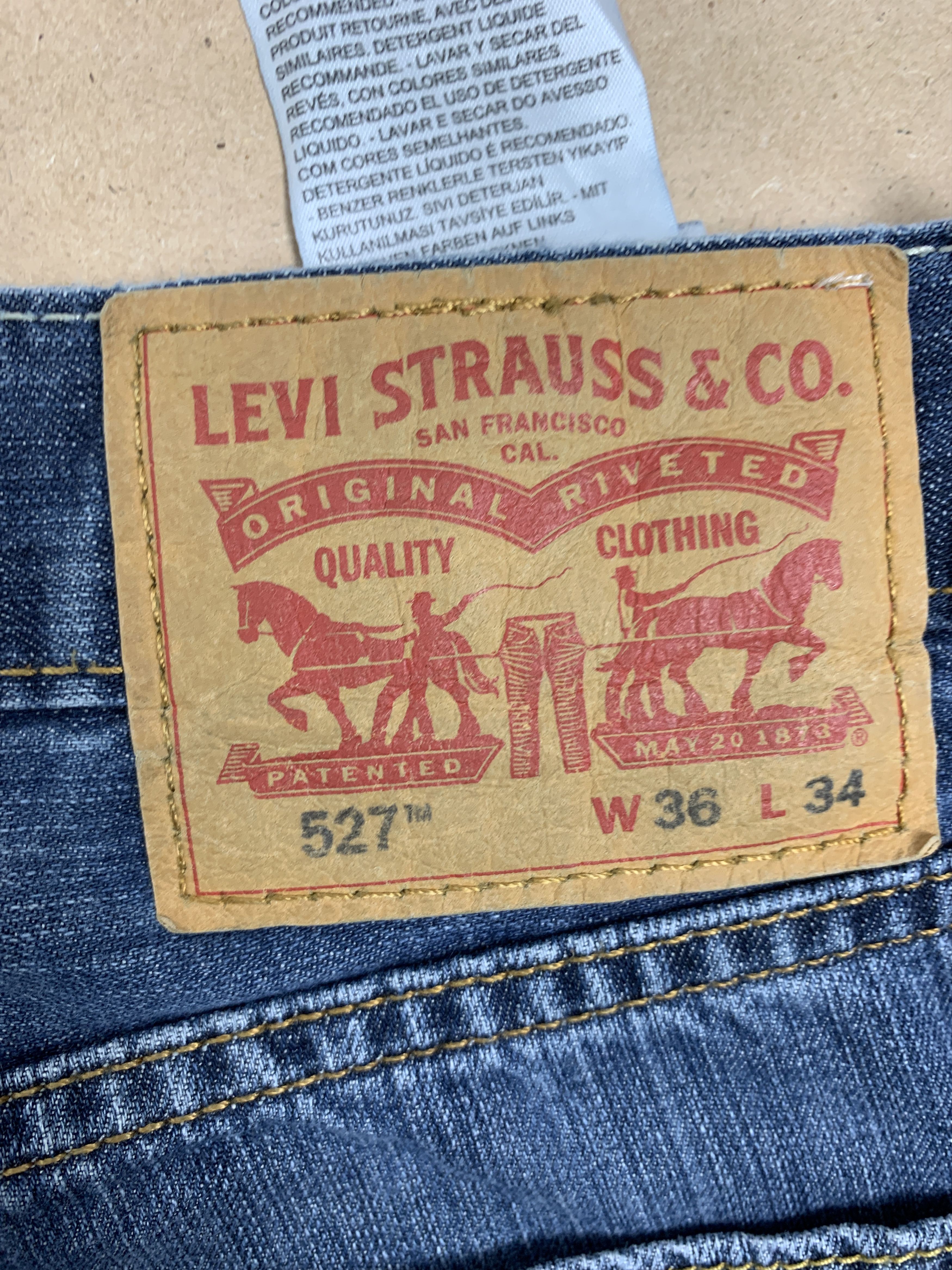 Levi's Vintage LEVI'S 527 Flared Bootcut Faded Mid Blue Jeans Size US 35 - 10 Thumbnail