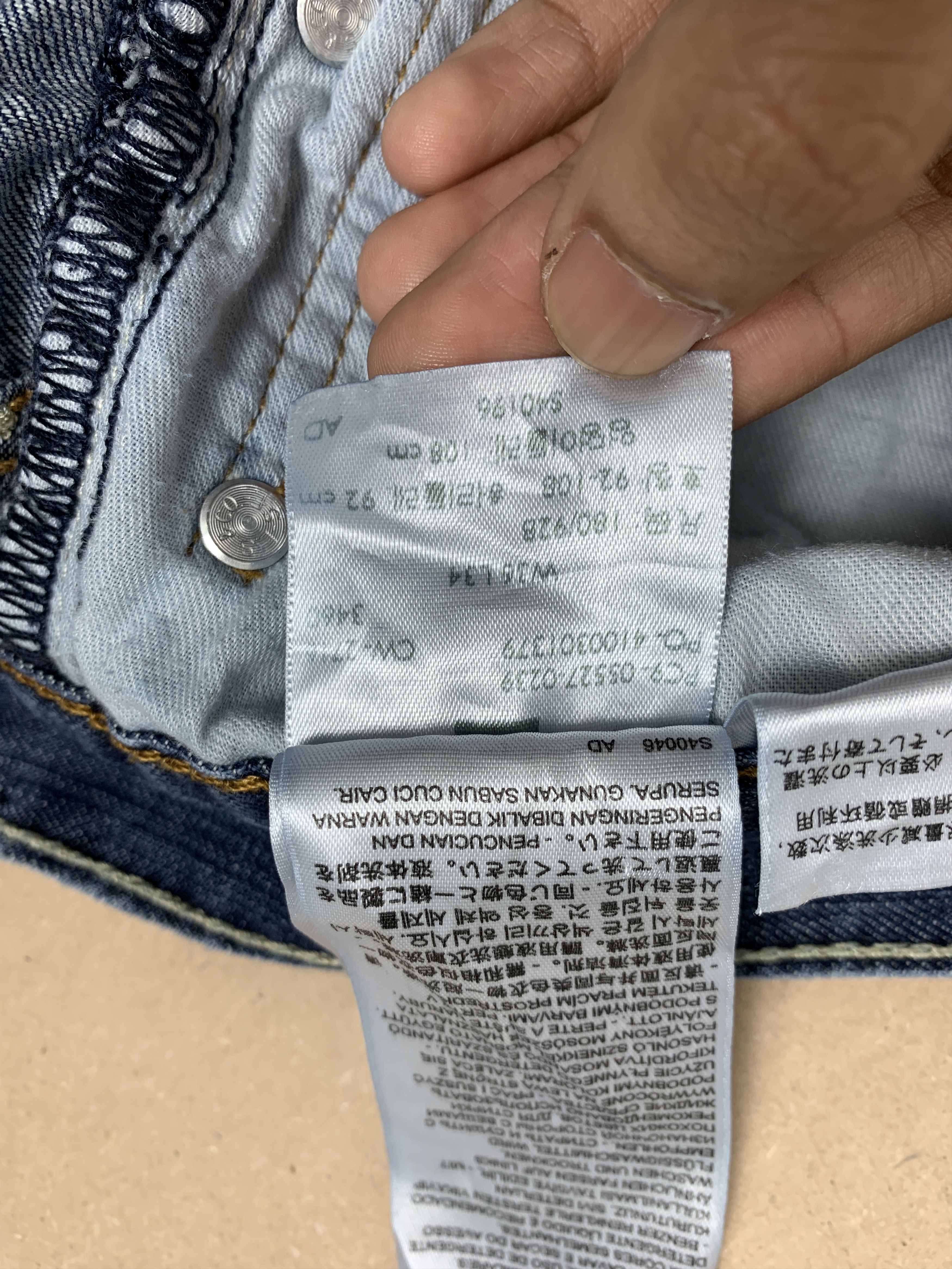 Levi's Vintage LEVI'S 527 Flared Bootcut Faded Mid Blue Jeans Size US 35 - 19 Thumbnail