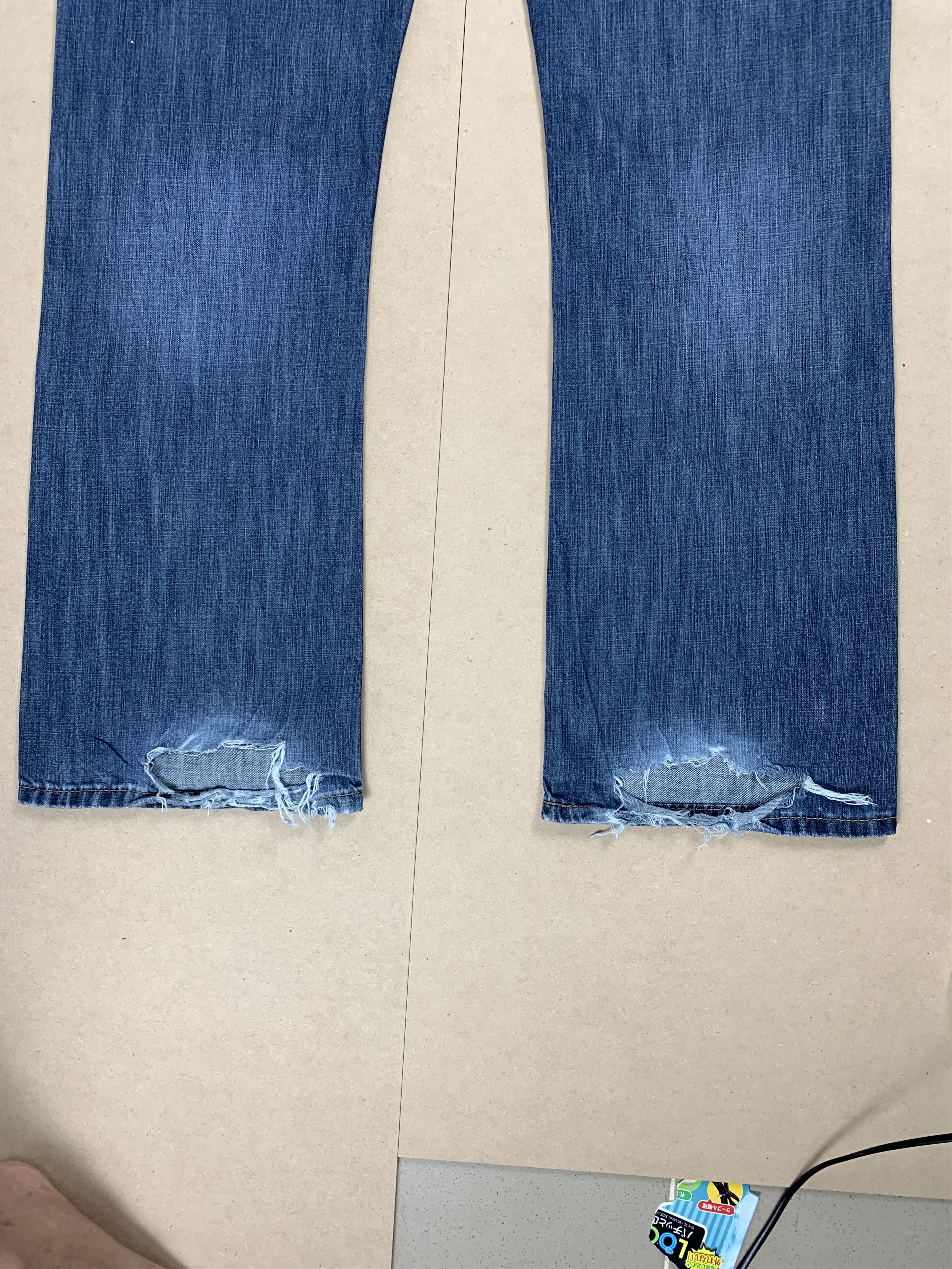 Levi's Vintage LEVI'S 527 Flared Bootcut Faded Mid Blue Jeans Size US 35 - 7 Thumbnail