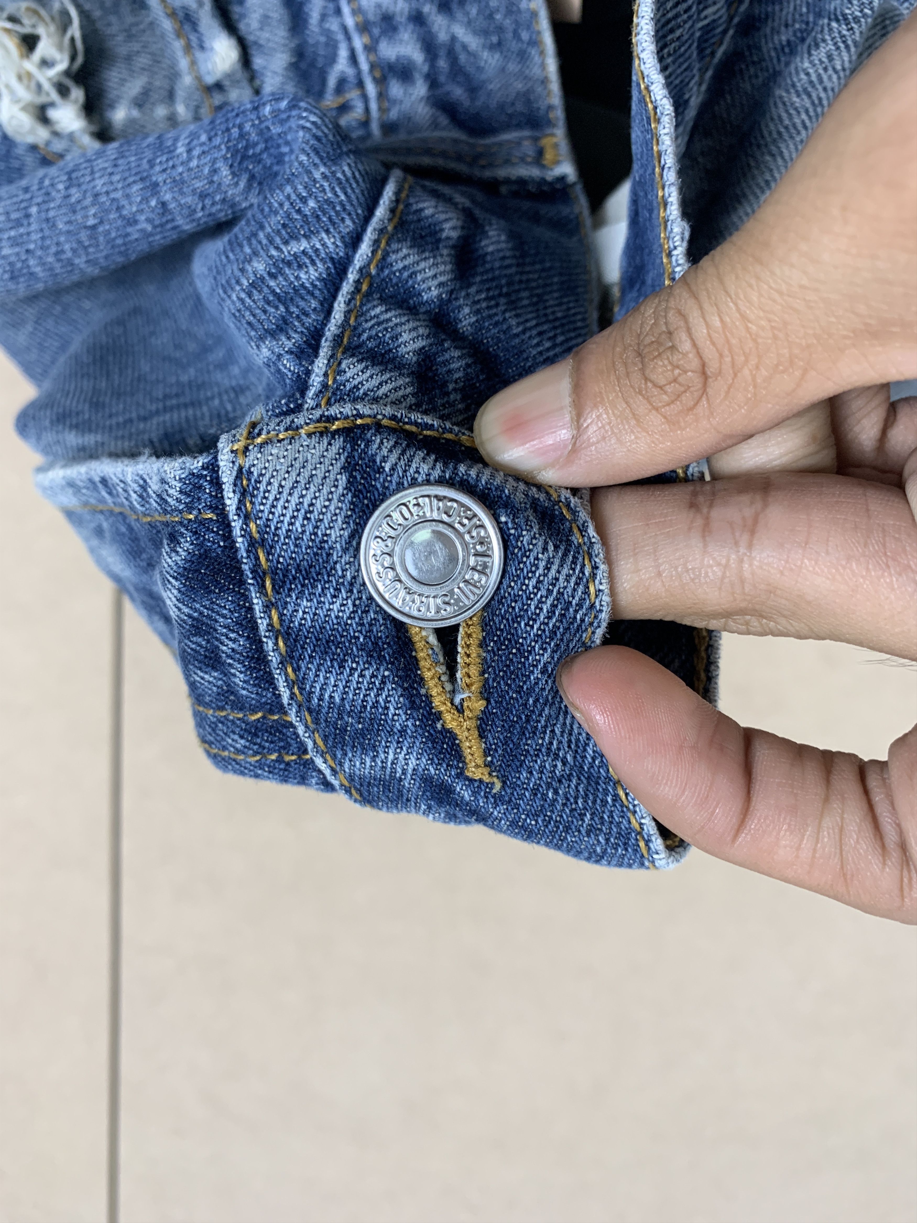 Levi's Vintage LEVI'S 517 Flared Bootcut Distressed Jeans P0360 Size US 36 / EU 52 - 20 Thumbnail